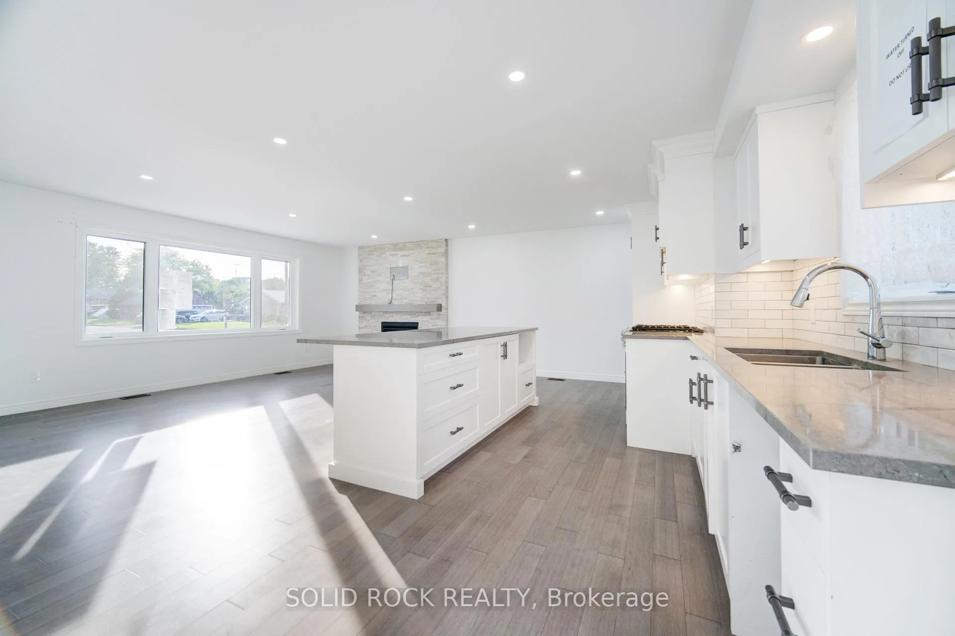 Photo 11 of 25 Patterson Avenue, Brantford, Echo Place — HOMEH