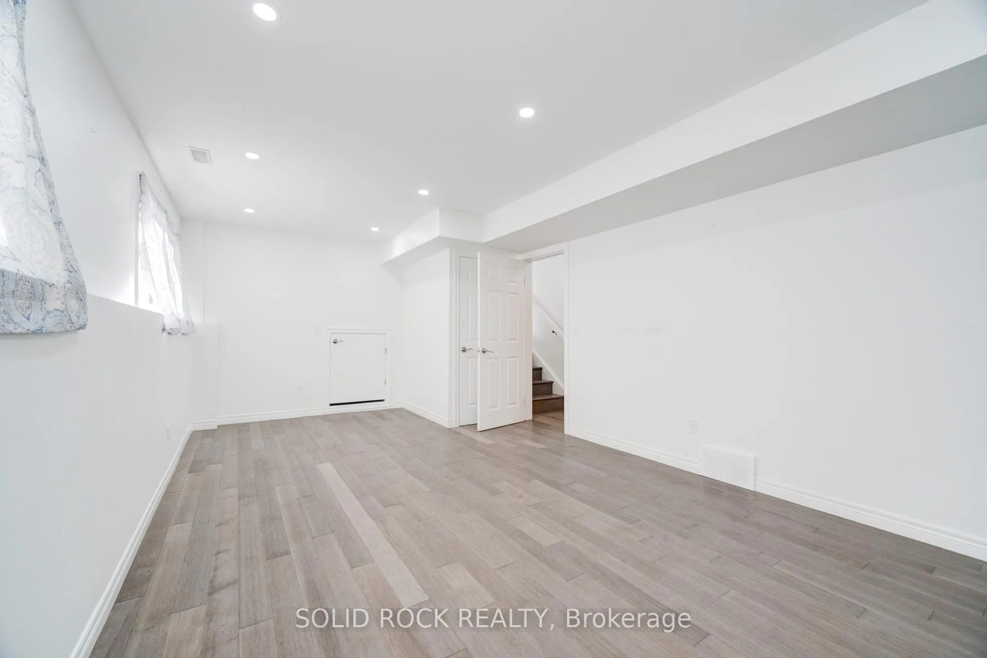 Photo 15 of 25 Patterson Avenue, Brantford, Echo Place — HOMEH