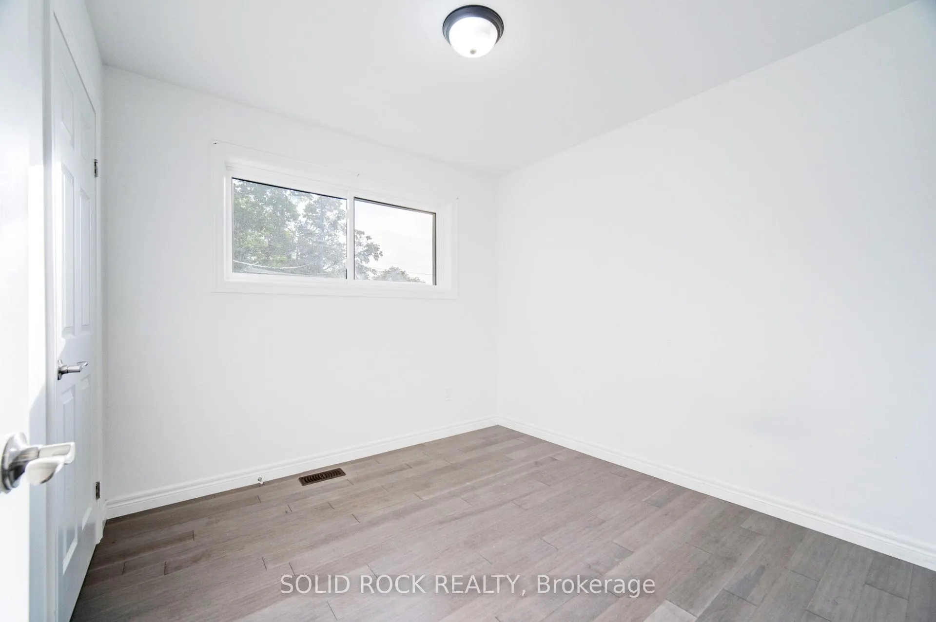 Photo 17 of 25 Patterson Avenue, Brantford, Echo Place — HOMEH