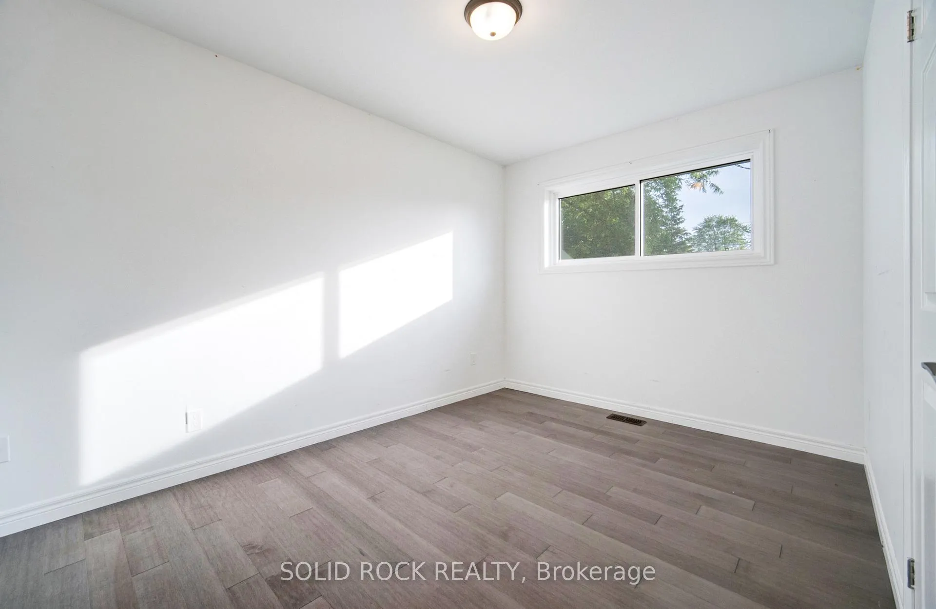 Photo 19 of 25 Patterson Avenue, Brantford, Echo Place — HOMEH
