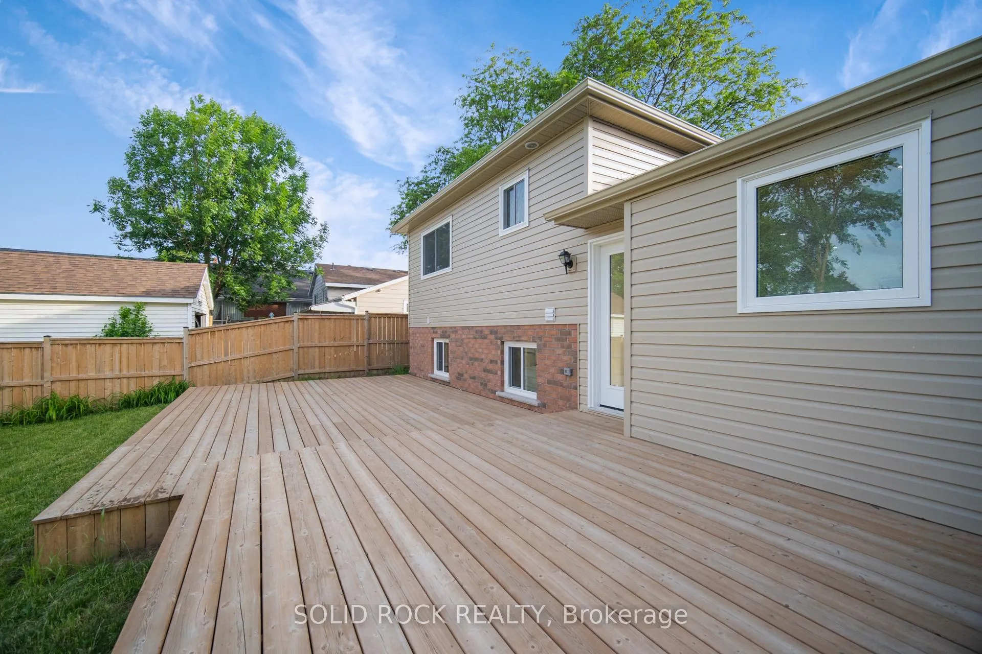 Photo 26 of 25 Patterson Avenue, Brantford, Echo Place — HOMEH