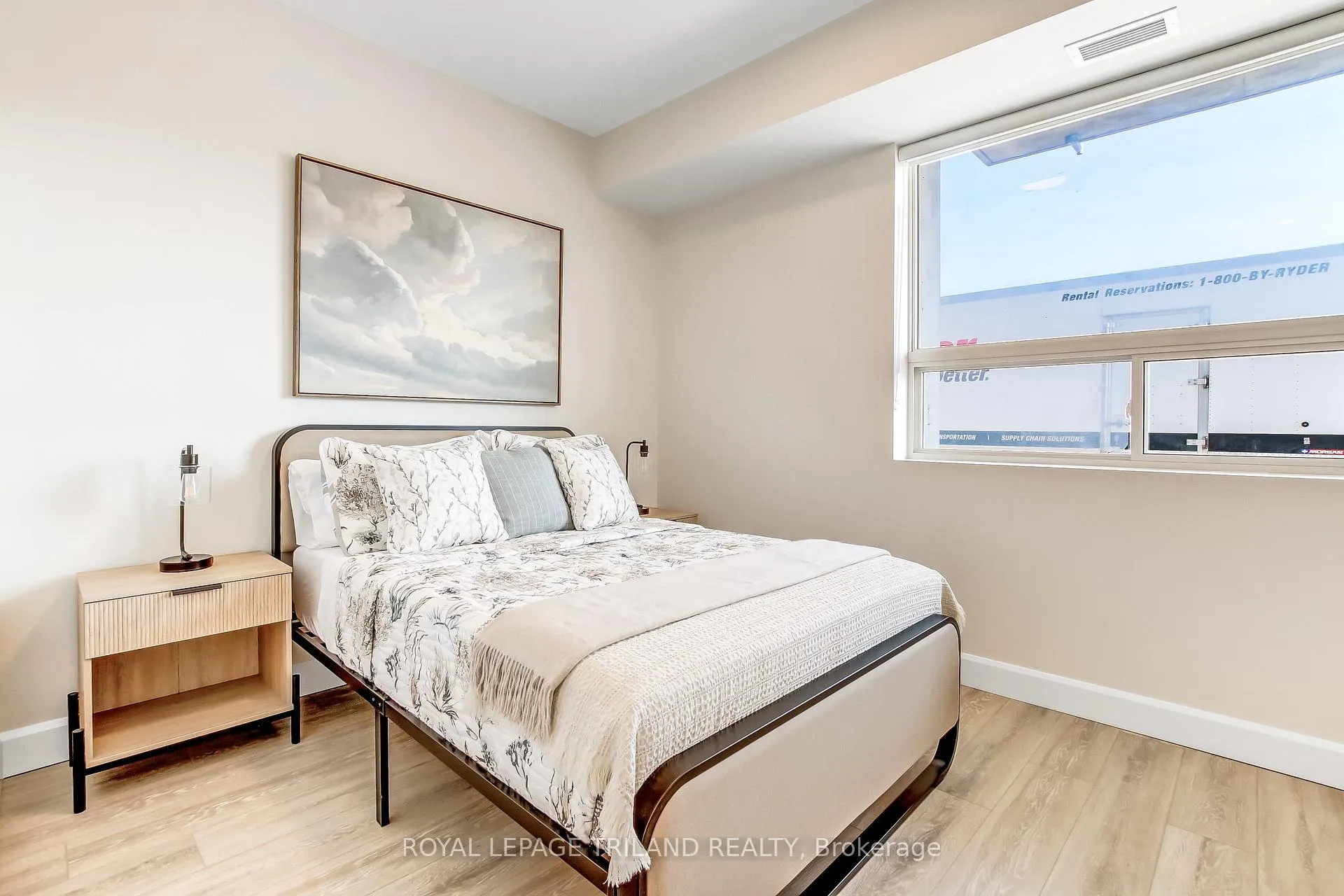 Photo 10 of Unit 203, 16 Compass Trail N, Central Elgin, Rural Central Elgin — HOMEH