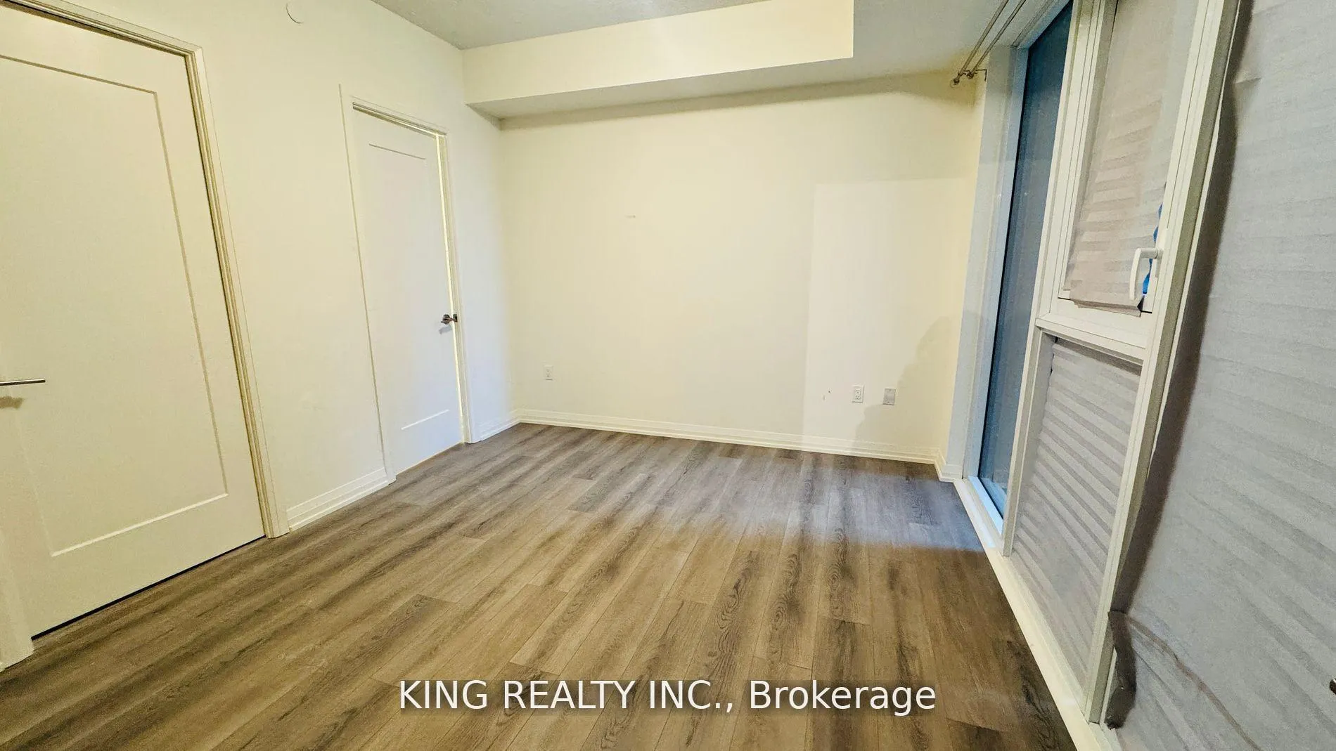 Photo 6 of Unit 420, 9000 Jane Street, Vaughan, Concord — HOMEH