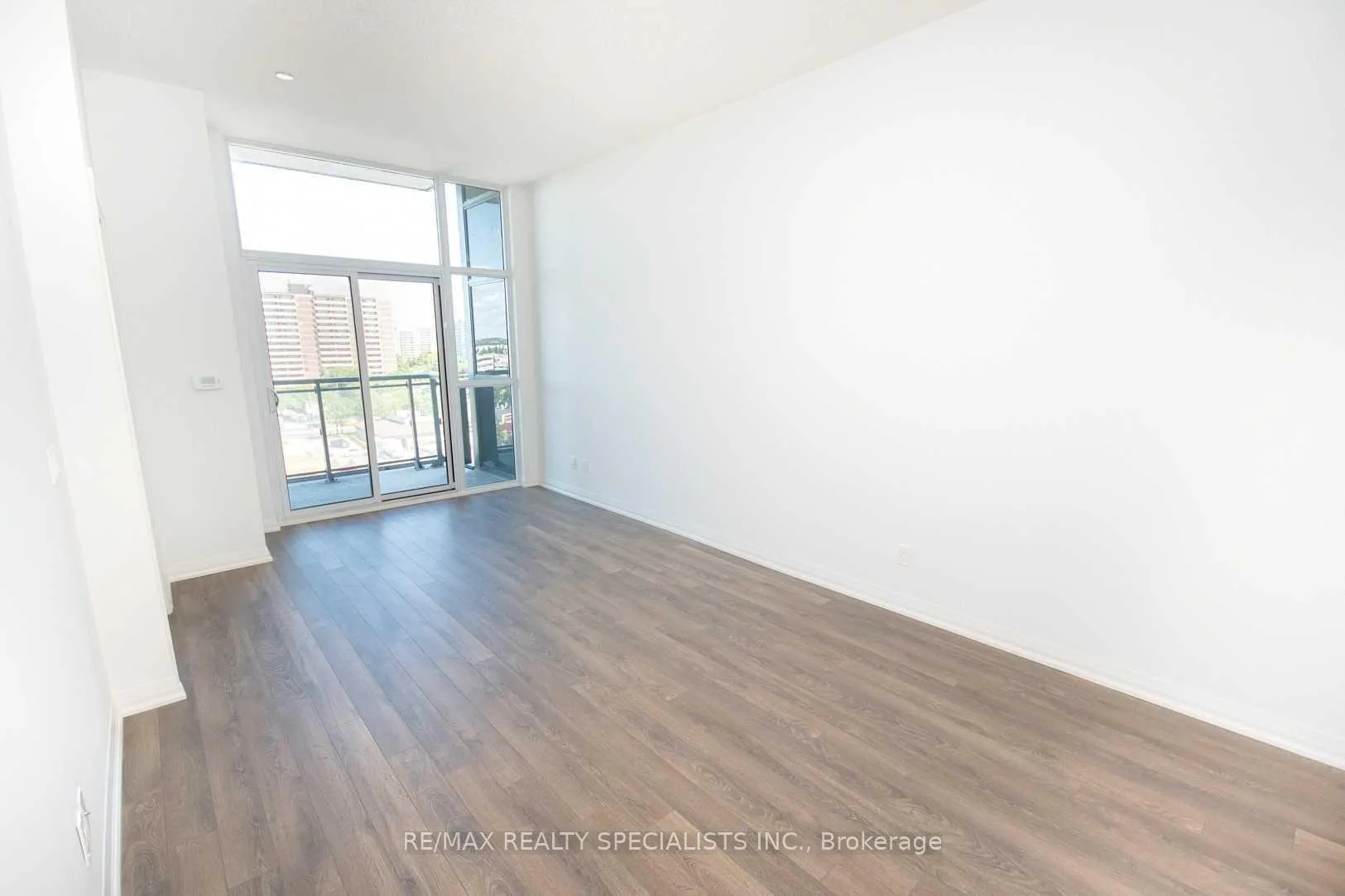 Photo 9 of Unit 813, 30 Meadowglen Place, Scarborough, Woburn — HOMEH