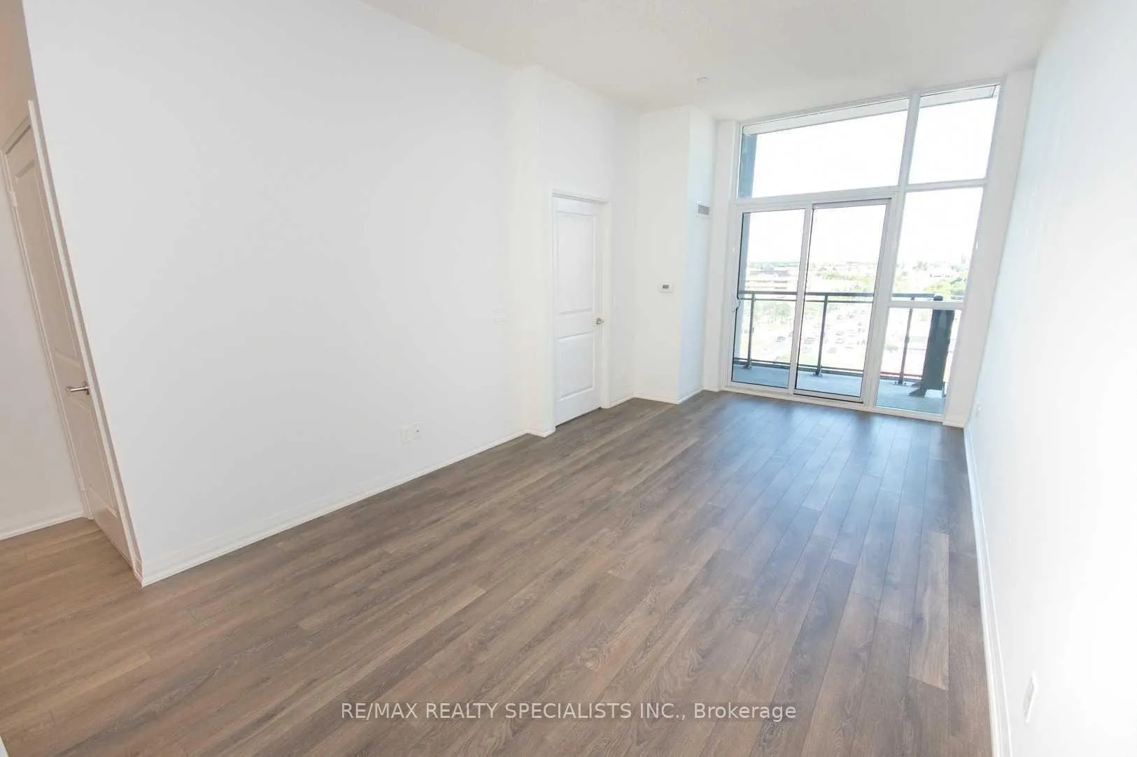Photo 10 of Unit 813, 30 Meadowglen Place, Scarborough, Woburn — HOMEH