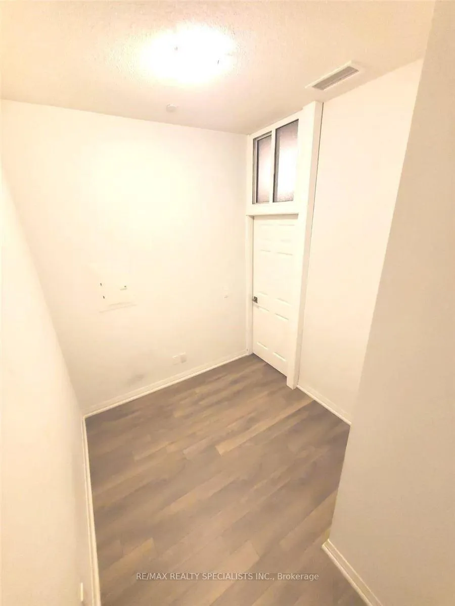 Photo 12 of Unit 813, 30 Meadowglen Place, Scarborough, Woburn — HOMEH