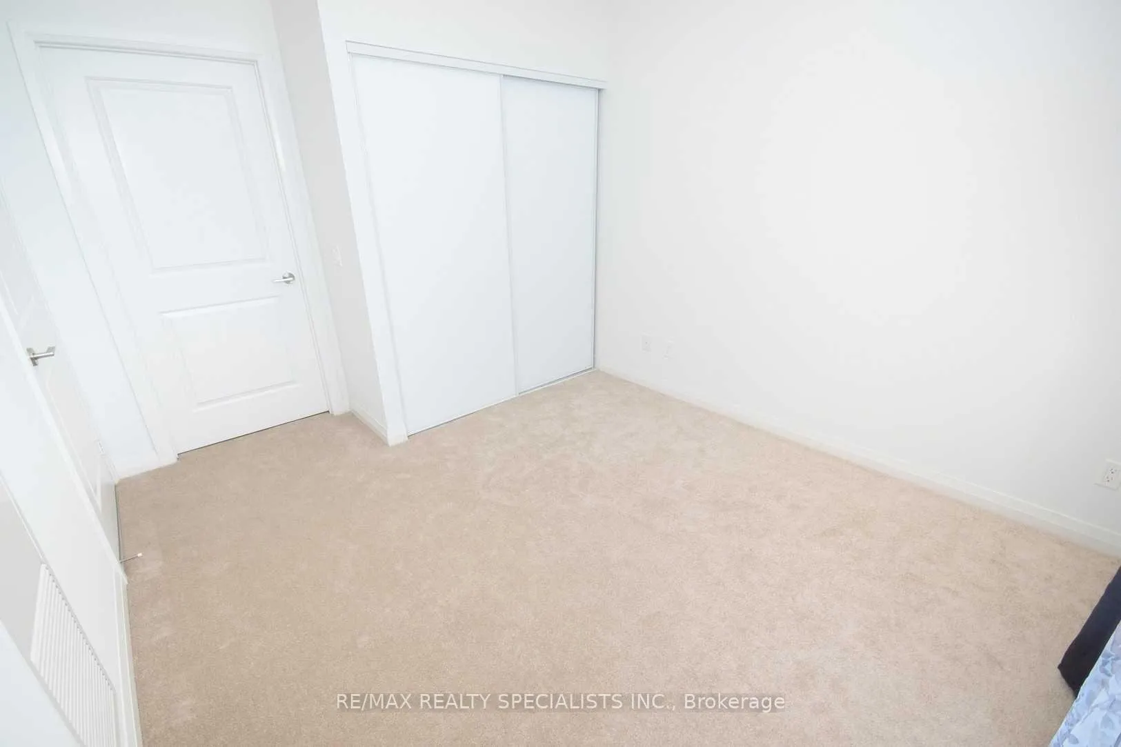 Photo 14 of Unit 813, 30 Meadowglen Place, Scarborough, Woburn — HOMEH