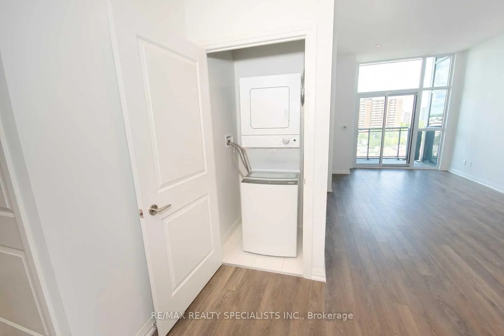 Photo 16 of Unit 813, 30 Meadowglen Place, Scarborough, Woburn — HOMEH