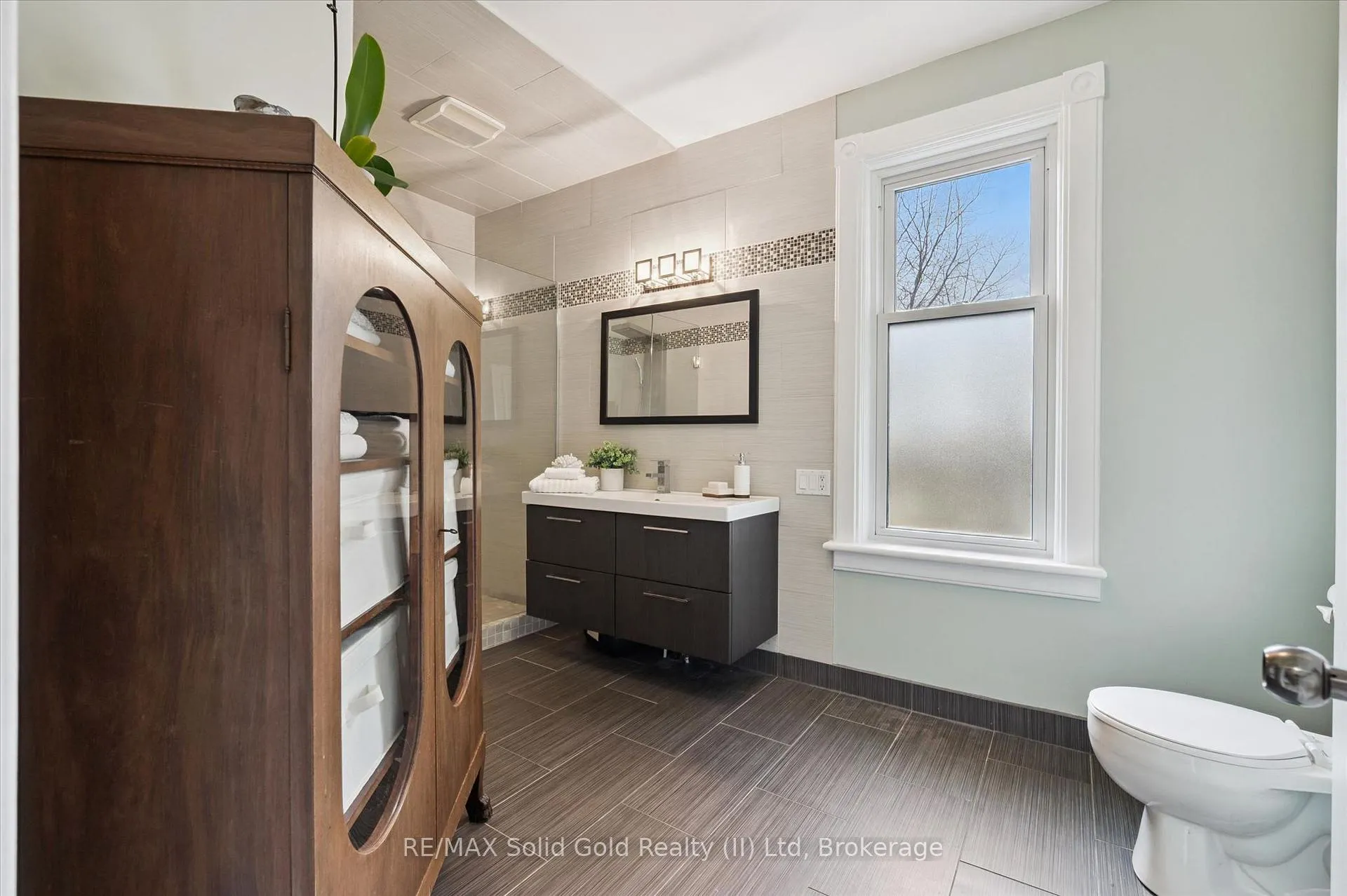 Photo 28 of 15 Samuel Street, Kitchener — HOMEH