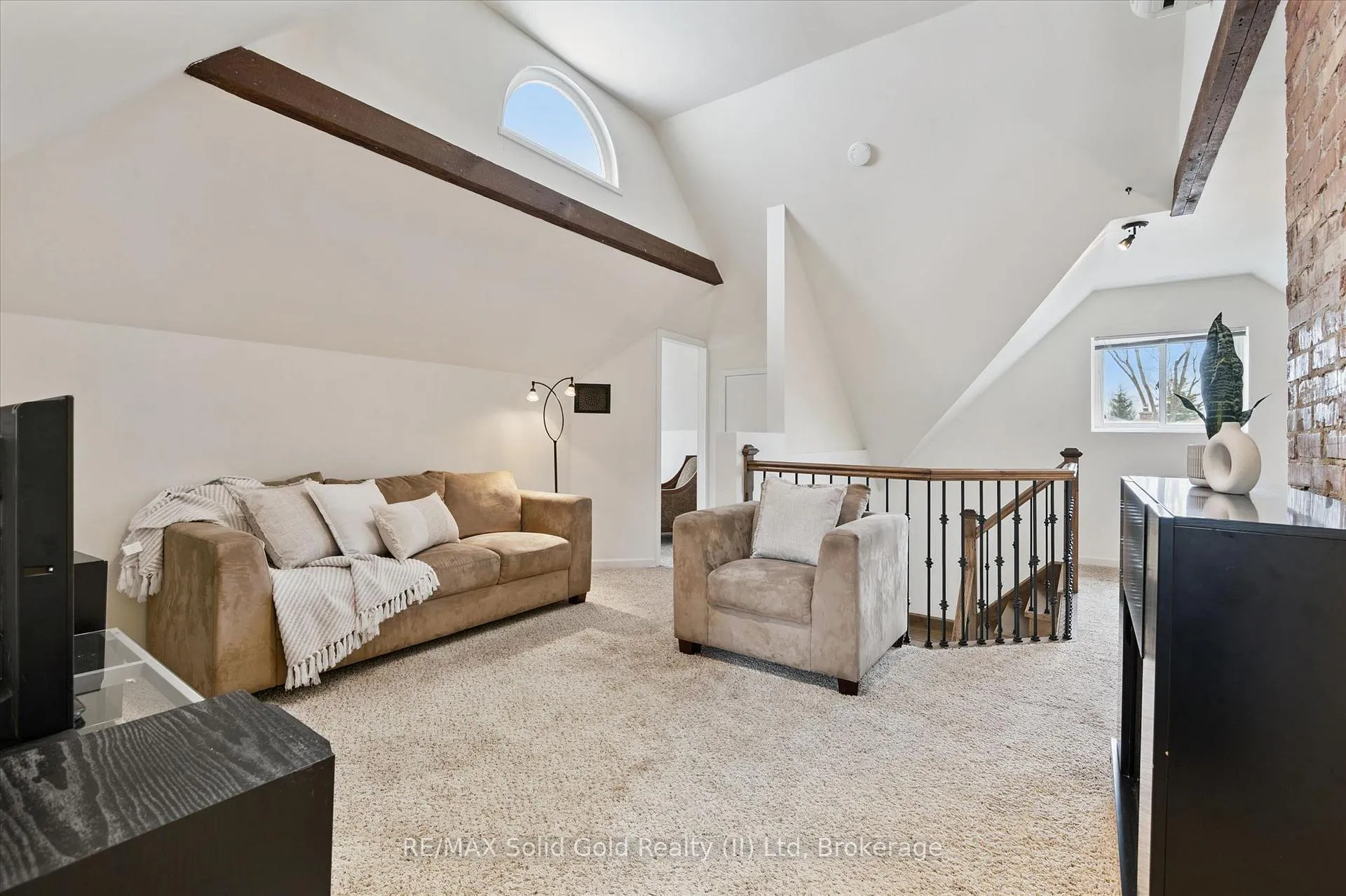Photo 33 of 15 Samuel Street, Kitchener — HOMEH
