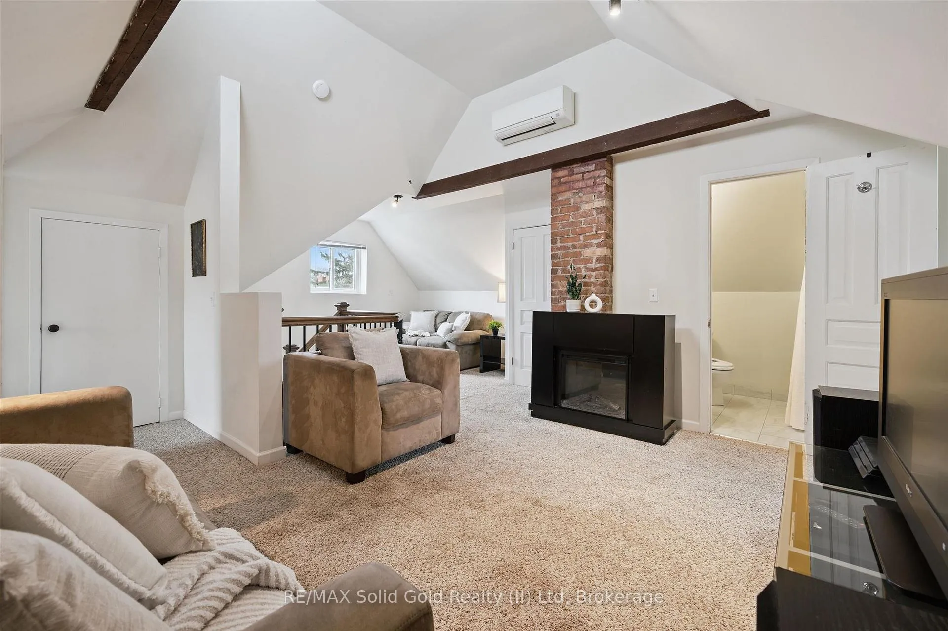 Photo 34 of 15 Samuel Street, Kitchener — HOMEH