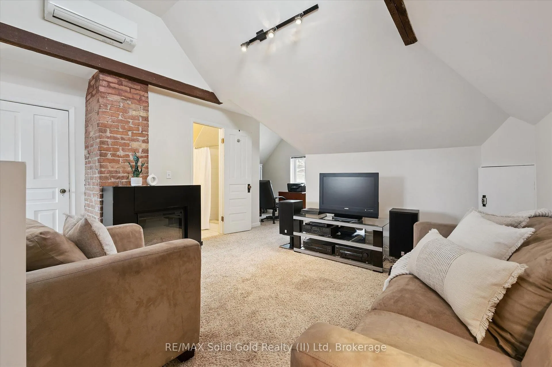 Photo 35 of 15 Samuel Street, Kitchener — HOMEH