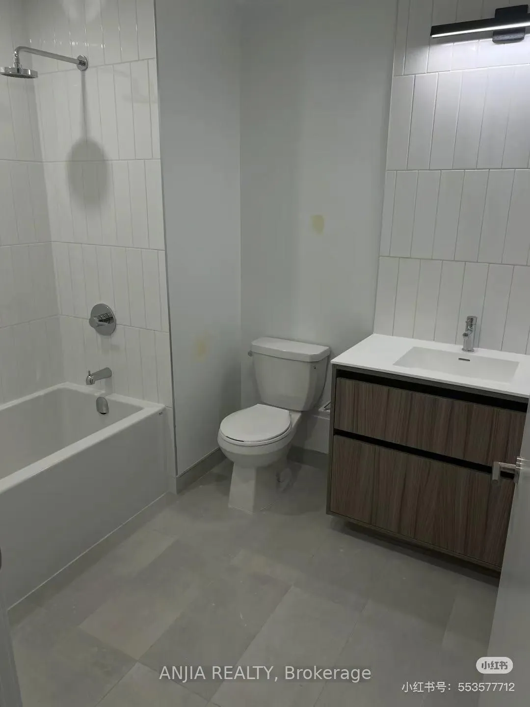 Photo 4 of Unit D420, 8 Beverley Glen Boulevard, Vaughan, Beverley Glen — HOMEH