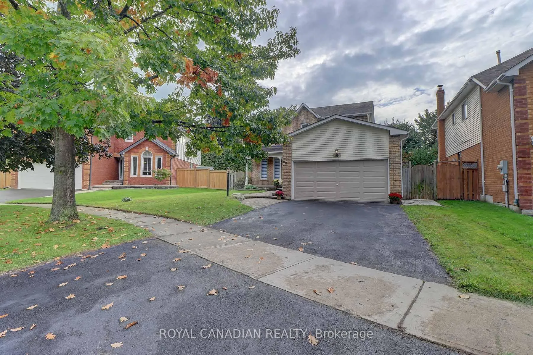 Photo 2 of 40 Doncaster Crescent, Clarington, Newcastle — HOMEH