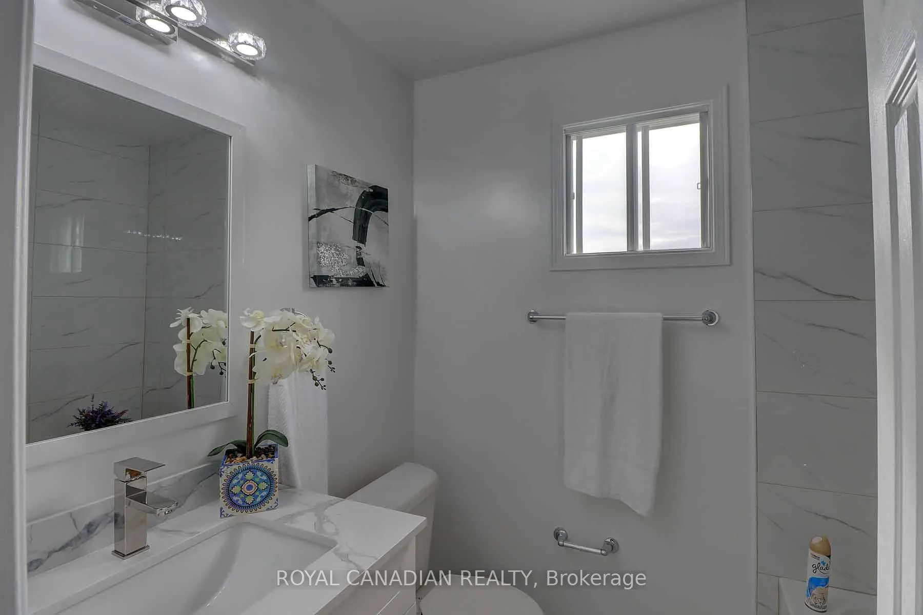 Photo 25 of 40 Doncaster Crescent, Clarington, Newcastle — HOMEH