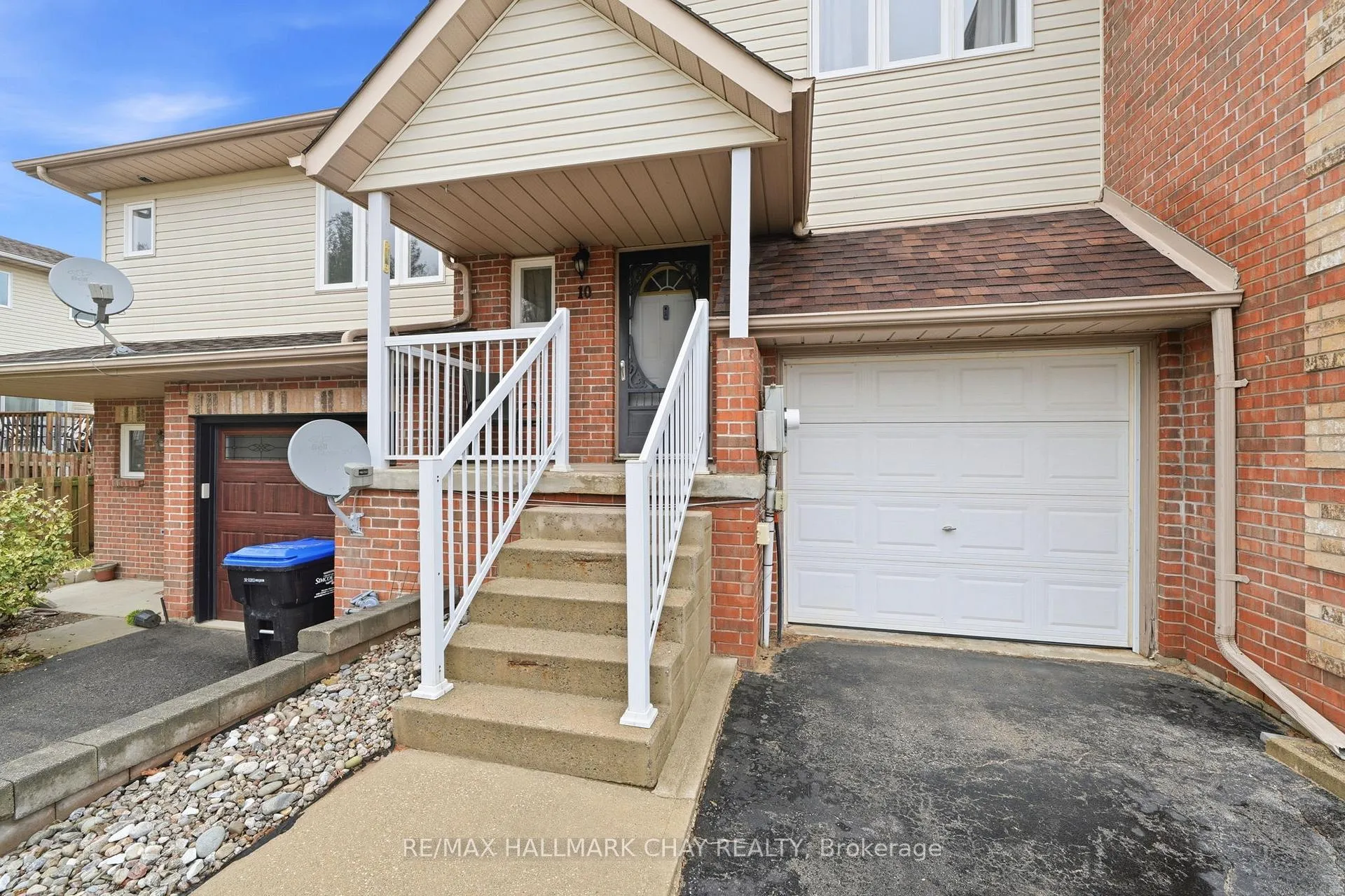 Photo 3 of 10 Parkside Crescent, Essa, Angus — HOMEH