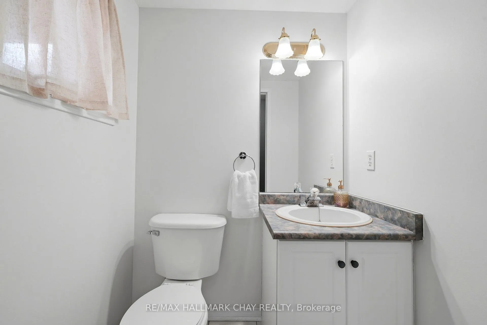 Photo 21 of 10 Parkside Crescent, Essa, Angus — HOMEH