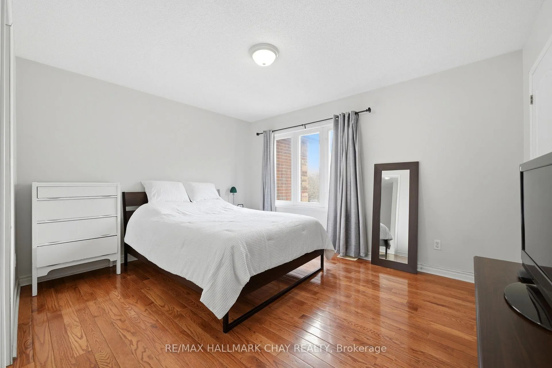 Photo 23 of 10 Parkside Crescent, Essa, Angus — HOMEH