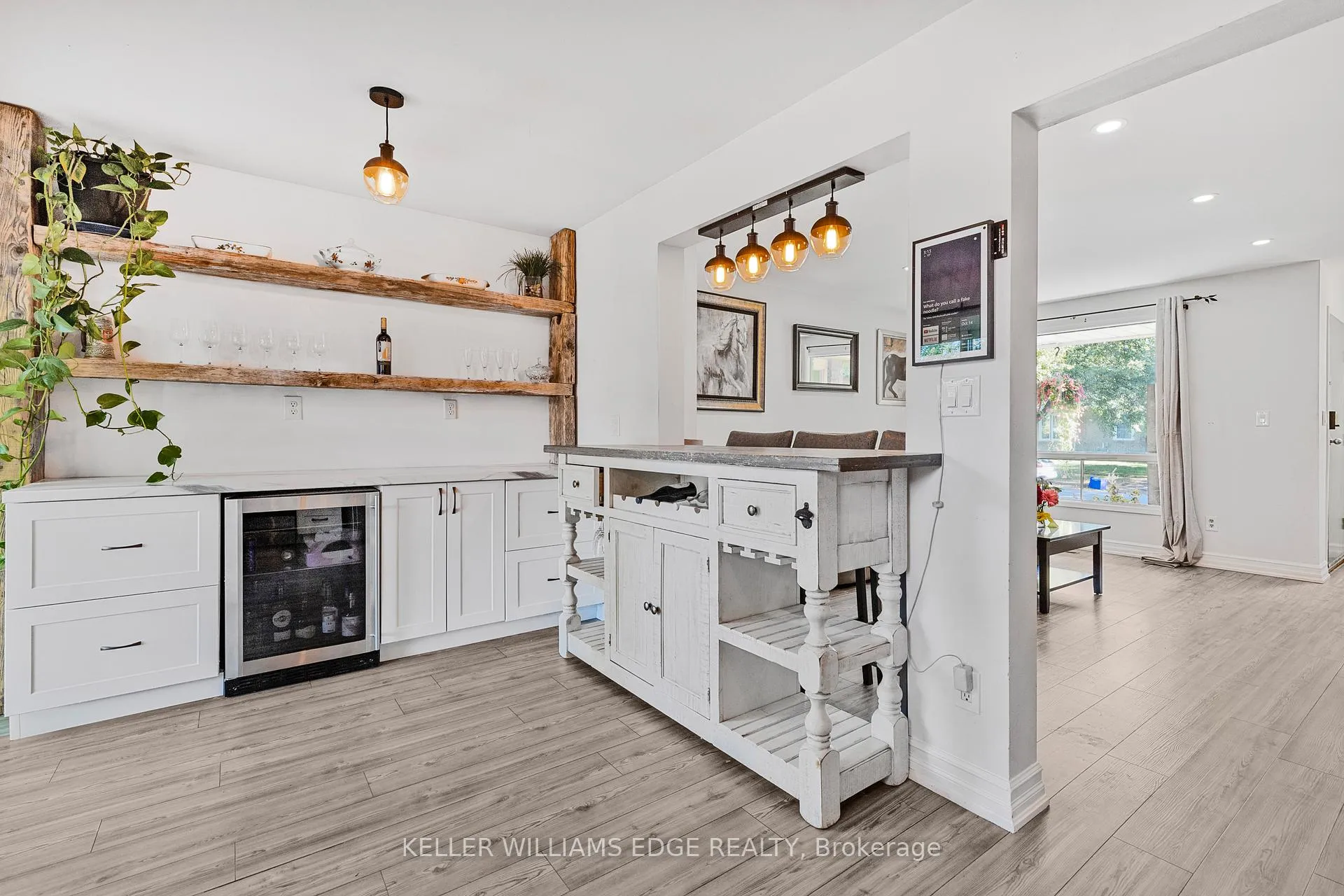 Photo 9 of 117 Graystone Crescent, Welland, N. Welland — HOMEH
