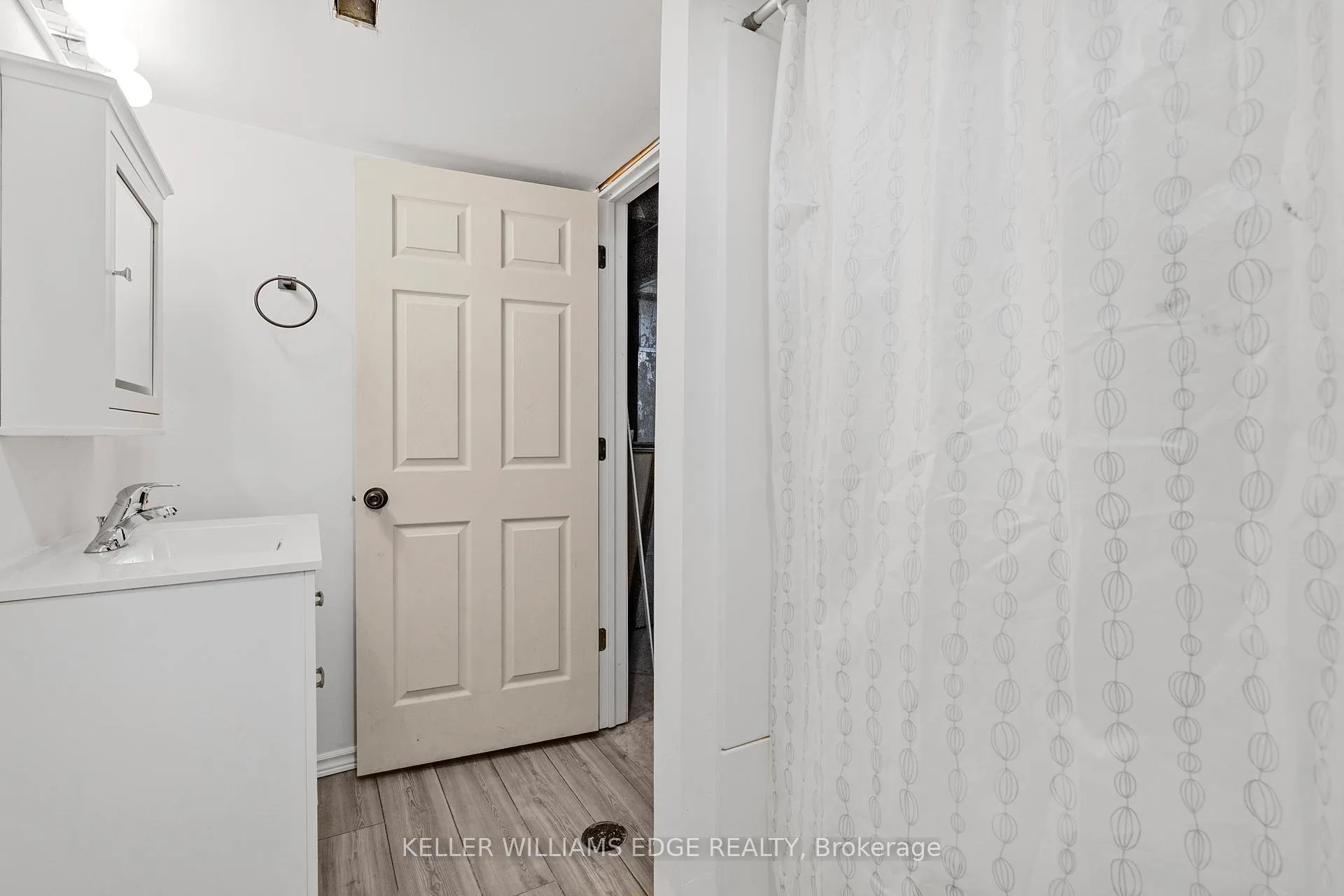 Photo 20 of 117 Graystone Crescent, Welland, N. Welland — HOMEH