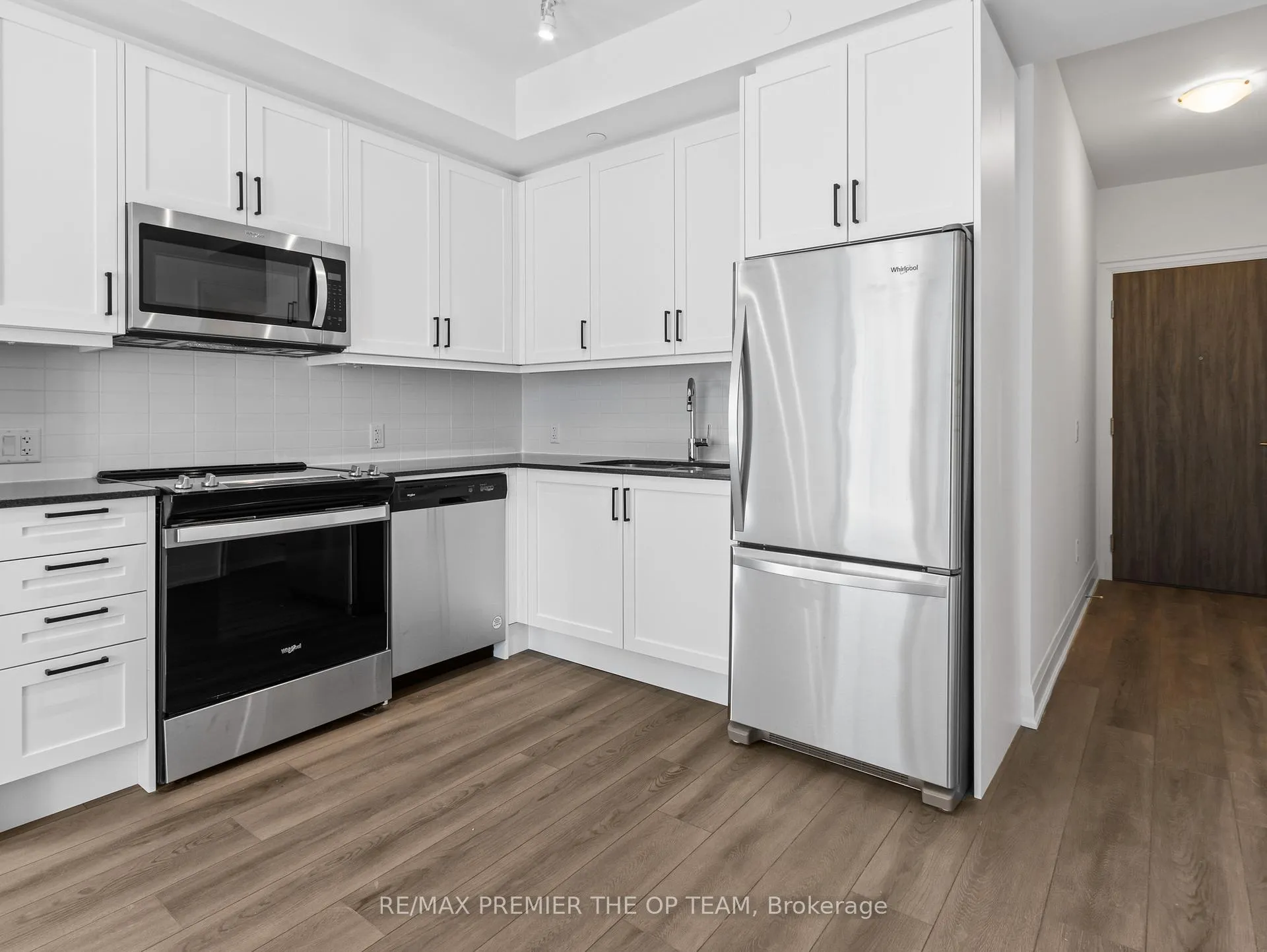Photo 5 of Unit 817, 10 Gatineau Drive, Vaughan, Beverley Glen — HOMEH