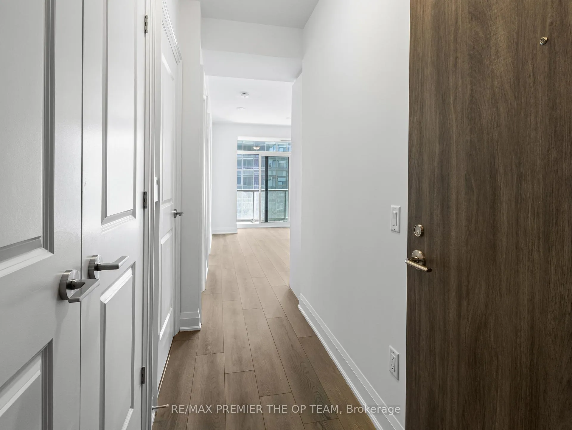Photo 9 of Unit 817, 10 Gatineau Drive, Vaughan, Beverley Glen — HOMEH