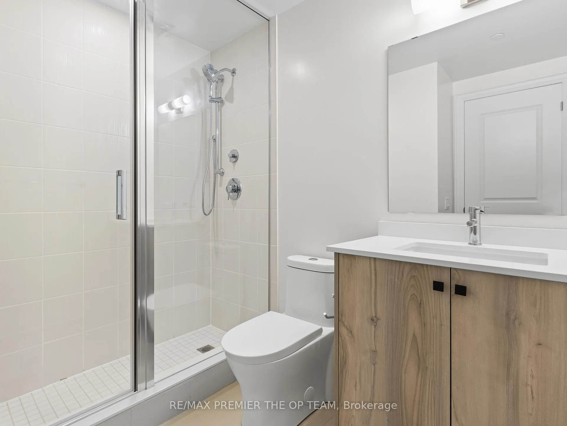 Photo 10 of Unit 817, 10 Gatineau Drive, Vaughan, Beverley Glen — HOMEH
