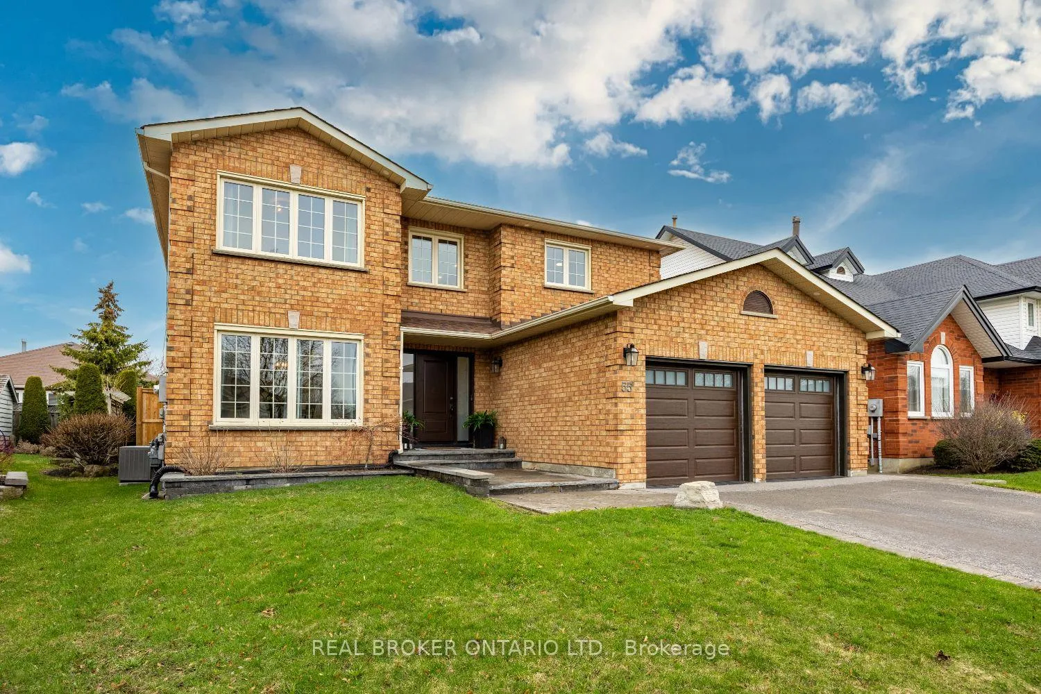 Photo 3 of 55 Mull Crescent, Clarington, Courtice — HOMEH