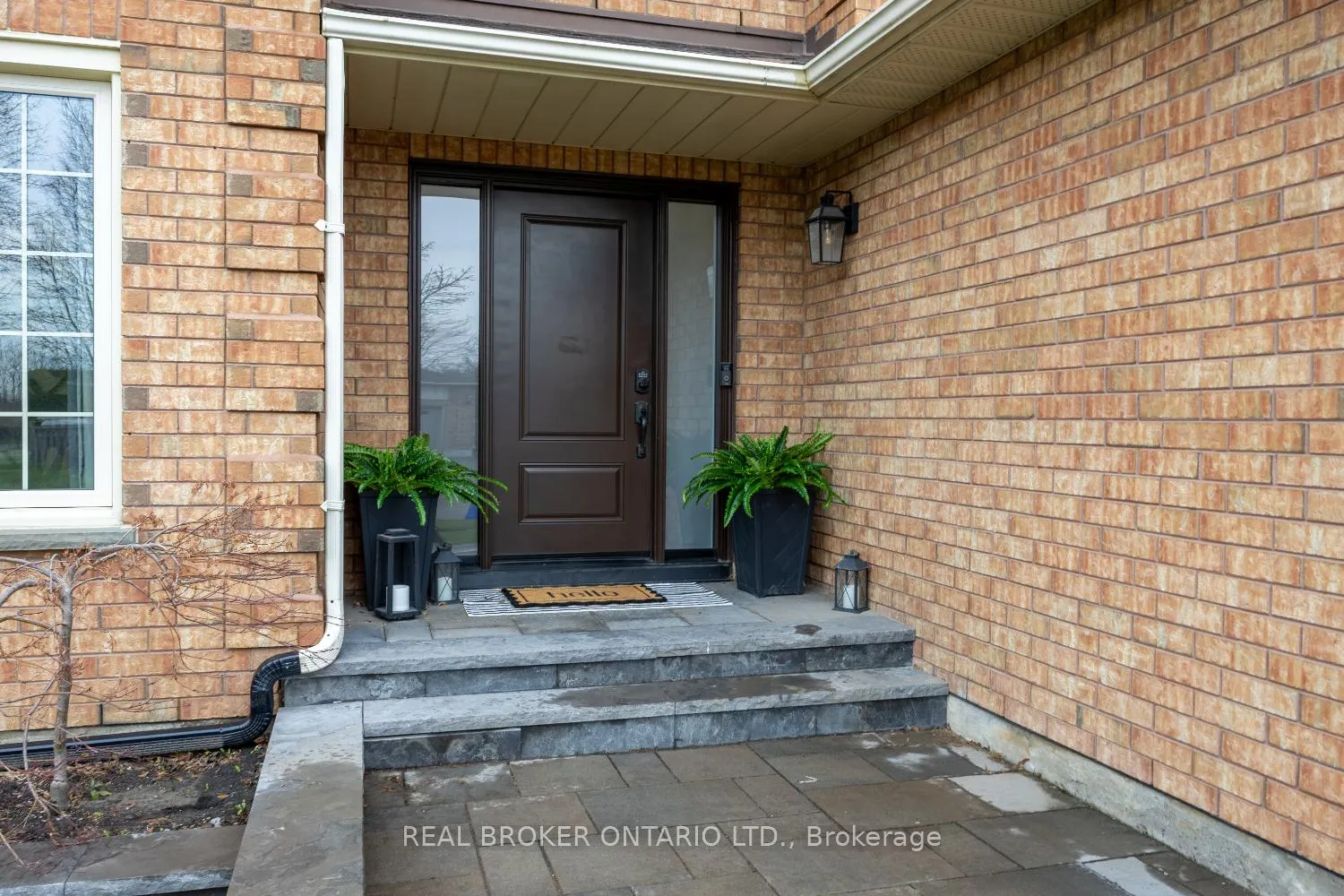 Photo 5 of 55 Mull Crescent, Clarington, Courtice — HOMEH