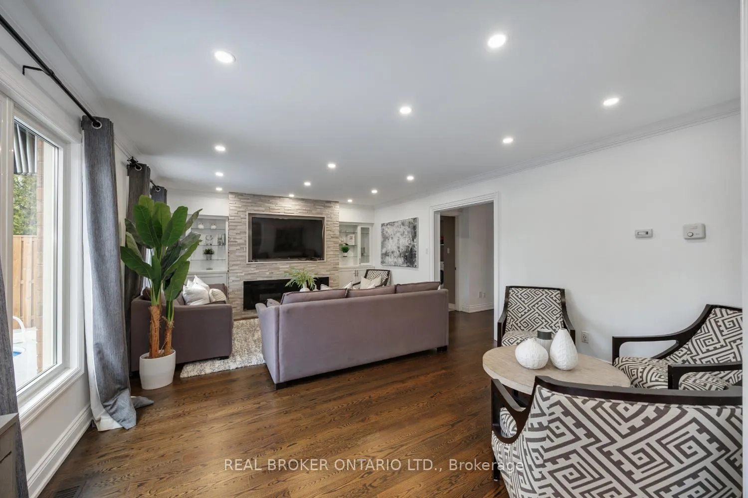 Photo 19 of 55 Mull Crescent, Clarington, Courtice — HOMEH
