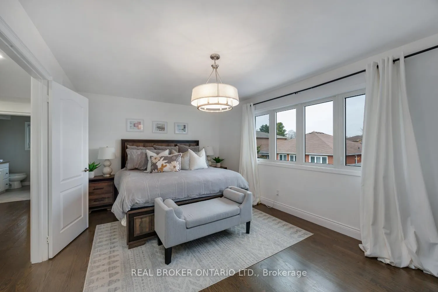 Photo 26 of 55 Mull Crescent, Clarington, Courtice — HOMEH