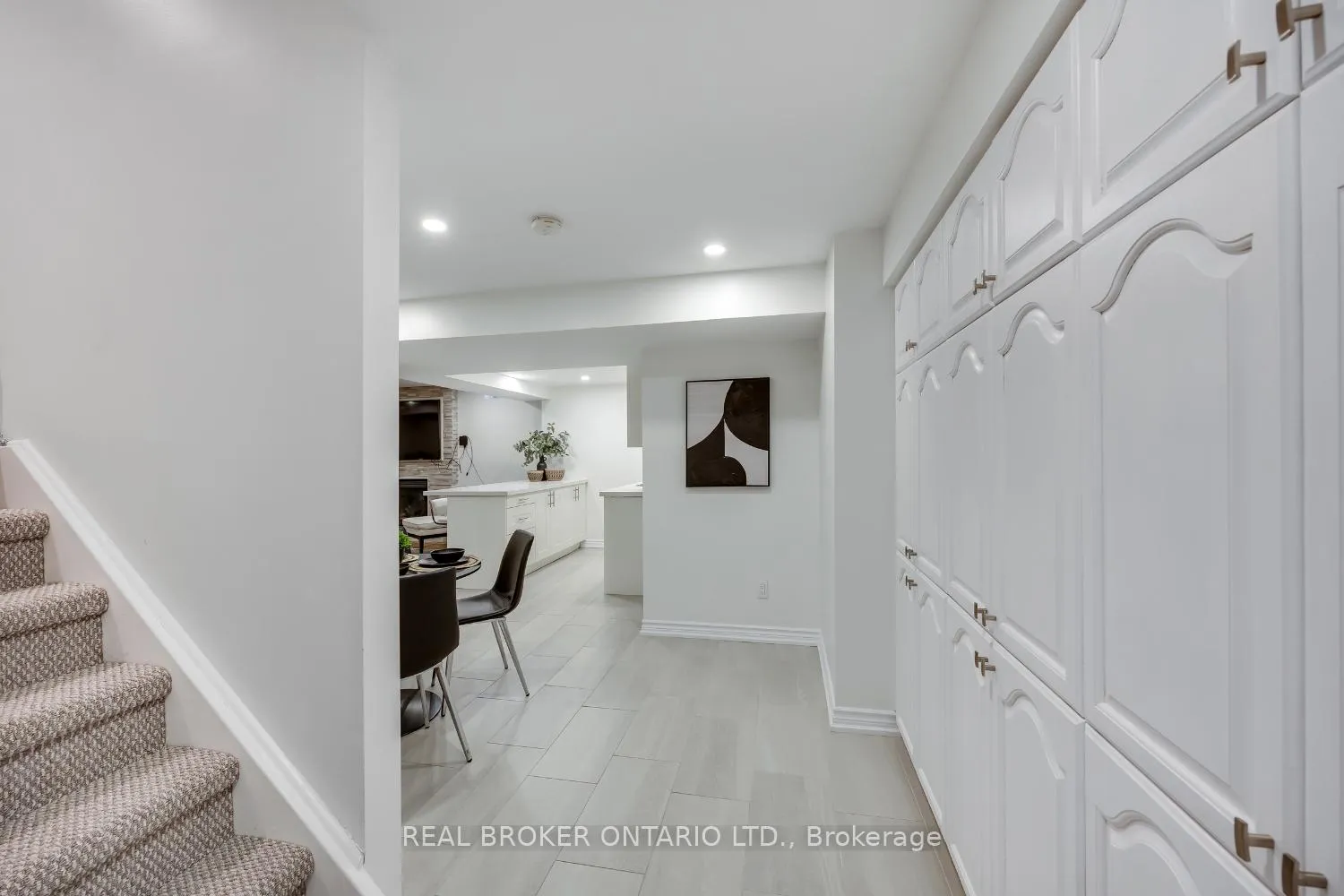 Photo 33 of 55 Mull Crescent, Clarington, Courtice — HOMEH