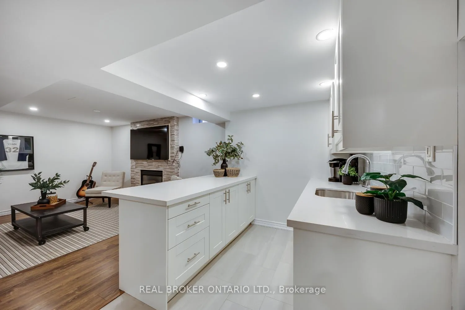Photo 35 of 55 Mull Crescent, Clarington, Courtice — HOMEH