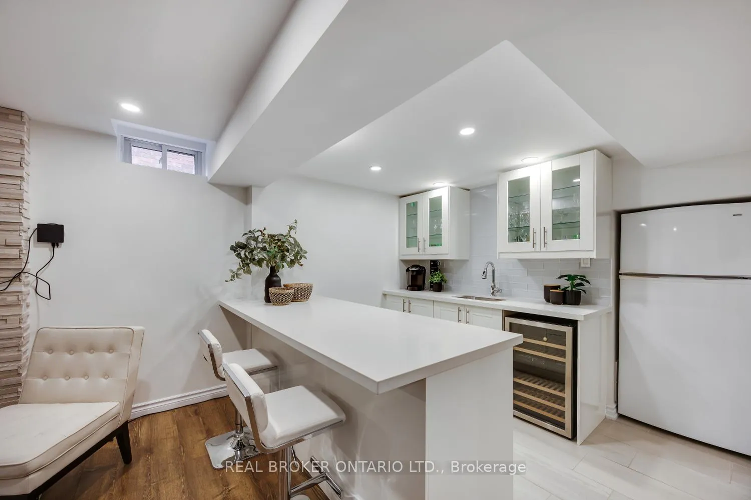 Photo 37 of 55 Mull Crescent, Clarington, Courtice — HOMEH