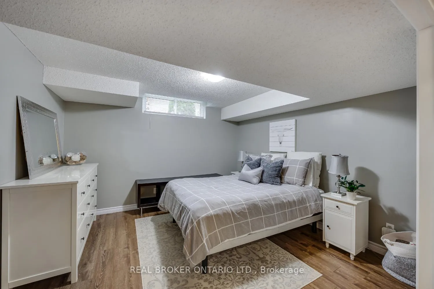 Photo 41 of 55 Mull Crescent, Clarington, Courtice — HOMEH
