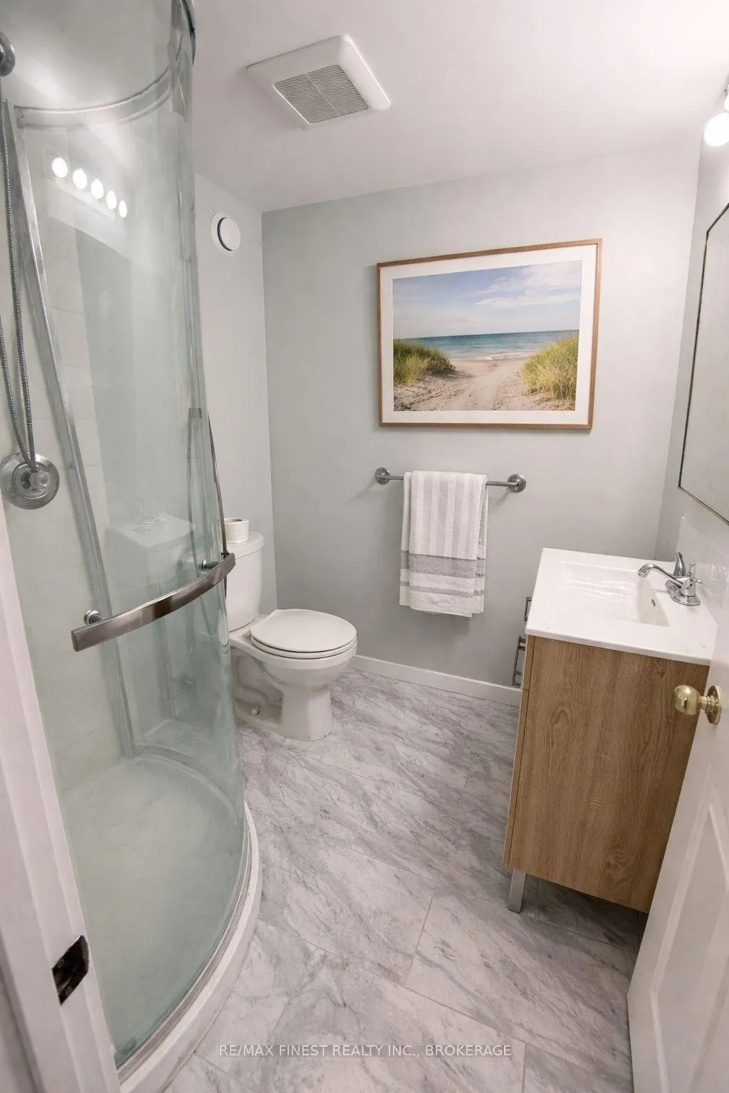 Photo 2 of Unit A, 7 Ainsley Place, Kingston, Rideau — HOMEH