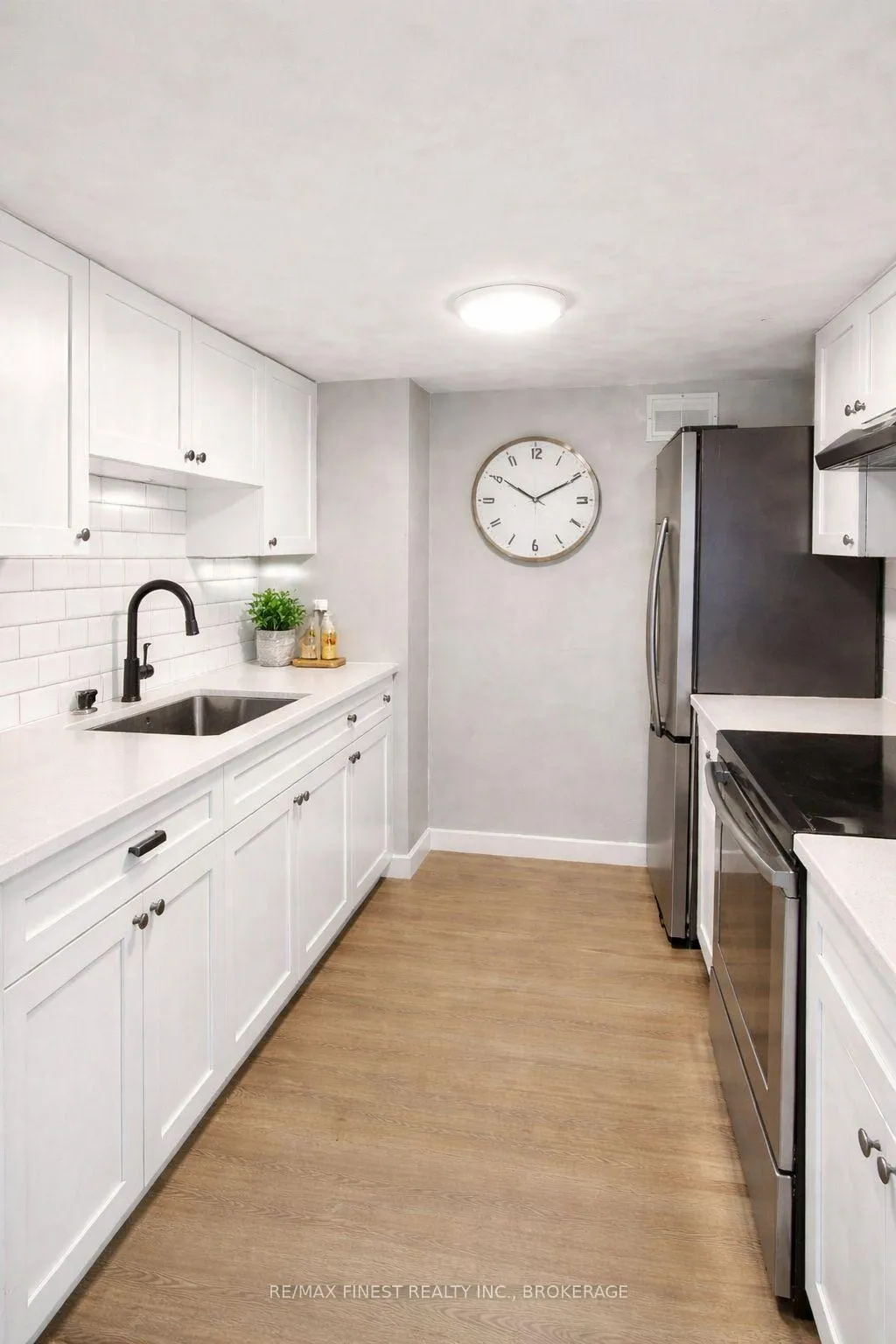 Photo 5 of Unit A, 7 Ainsley Place, Kingston, Rideau — HOMEH