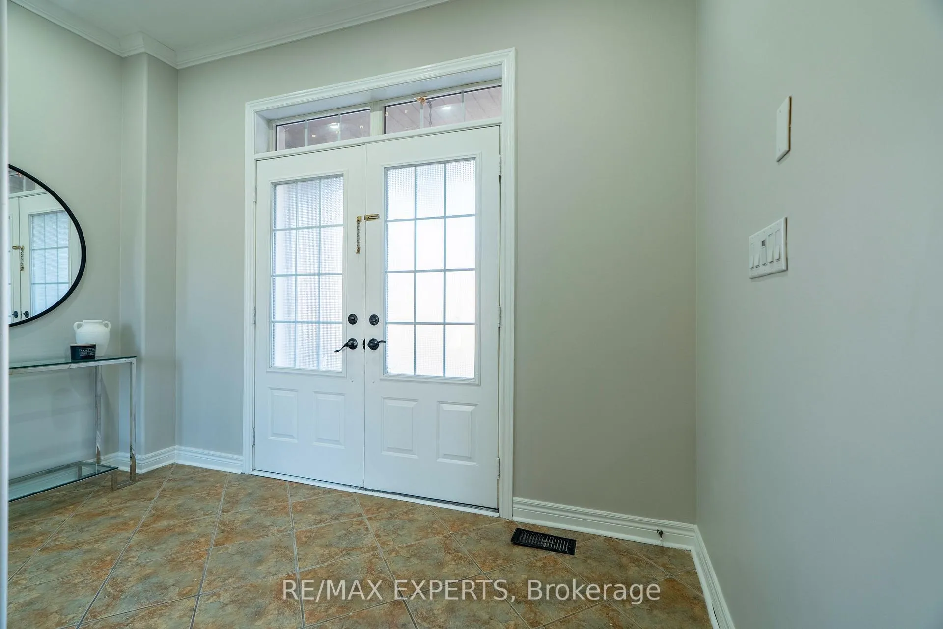 Photo 4 of 96 Sedgewick Circle, Brampton, Fletcher's Meadow — HOMEH