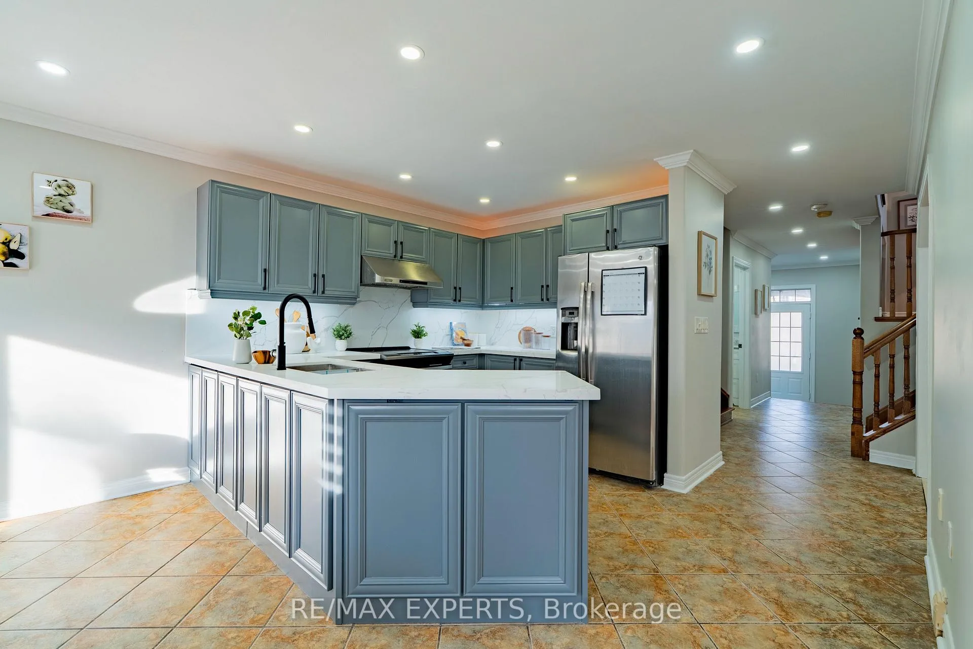 Photo 11 of 96 Sedgewick Circle, Brampton, Fletcher's Meadow — HOMEH
