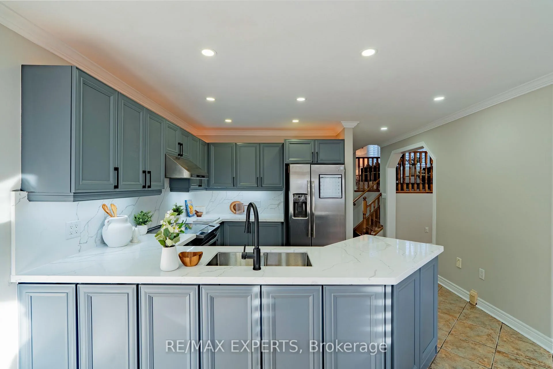 Photo 12 of 96 Sedgewick Circle, Brampton, Fletcher's Meadow — HOMEH