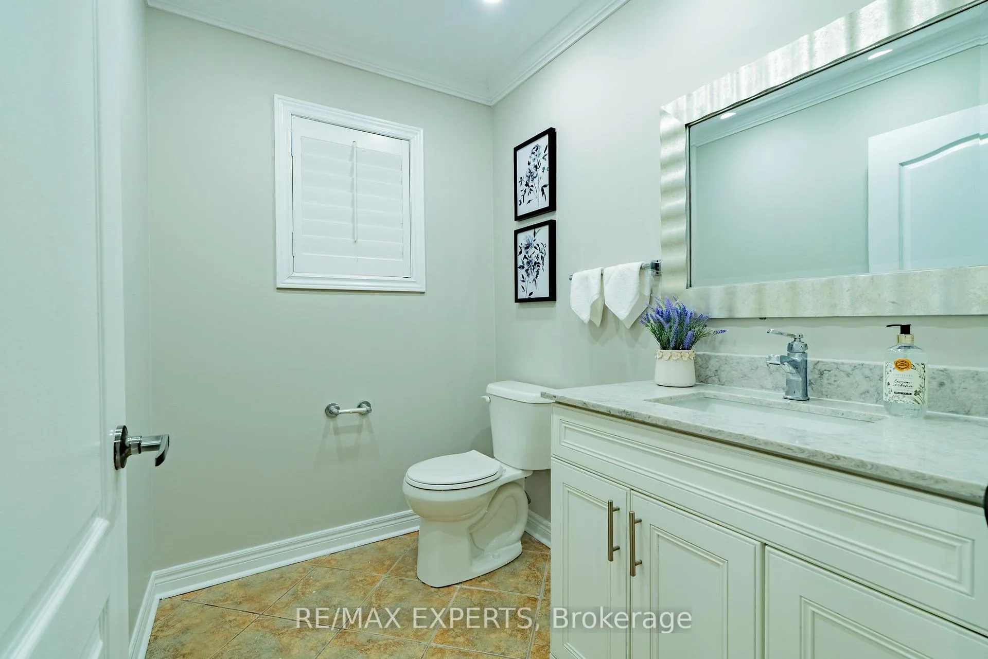Photo 19 of 96 Sedgewick Circle, Brampton, Fletcher's Meadow — HOMEH