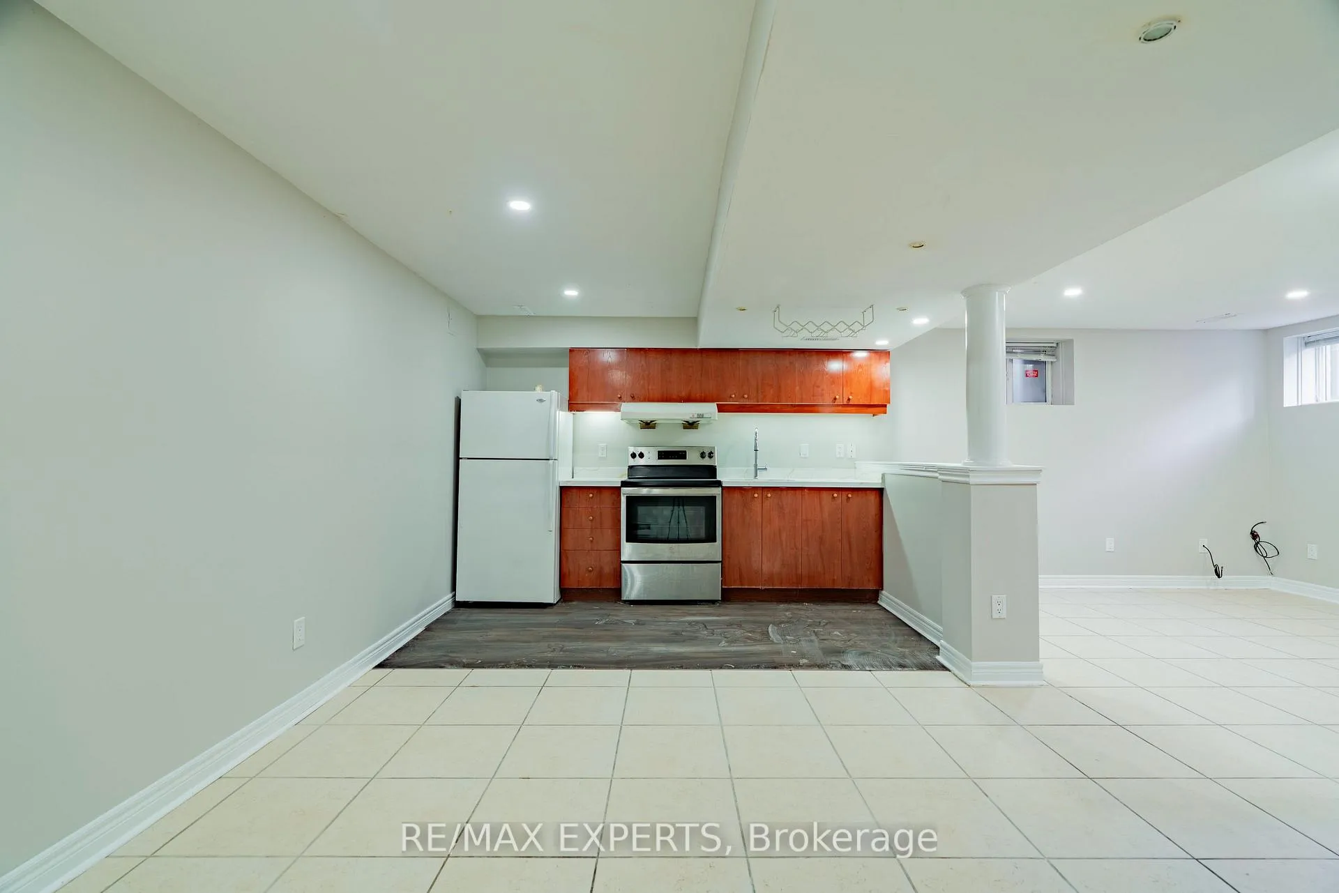 Photo 35 of 96 Sedgewick Circle, Brampton, Fletcher's Meadow — HOMEH