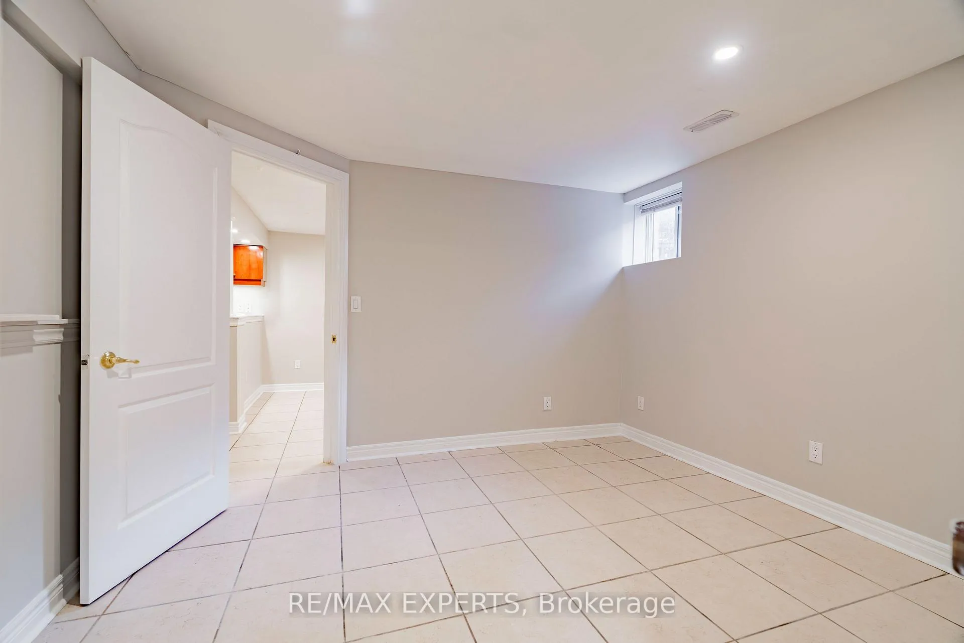 Photo 39 of 96 Sedgewick Circle, Brampton, Fletcher's Meadow — HOMEH