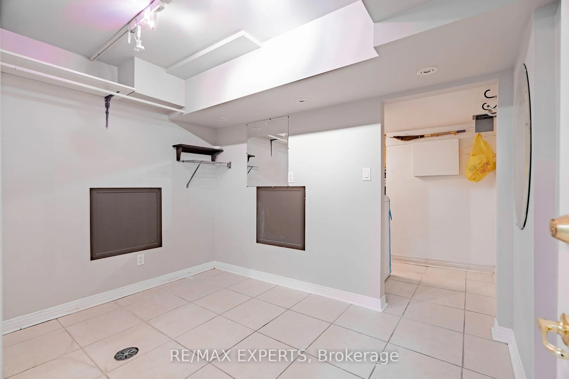 Photo 41 of 96 Sedgewick Circle, Brampton, Fletcher's Meadow — HOMEH