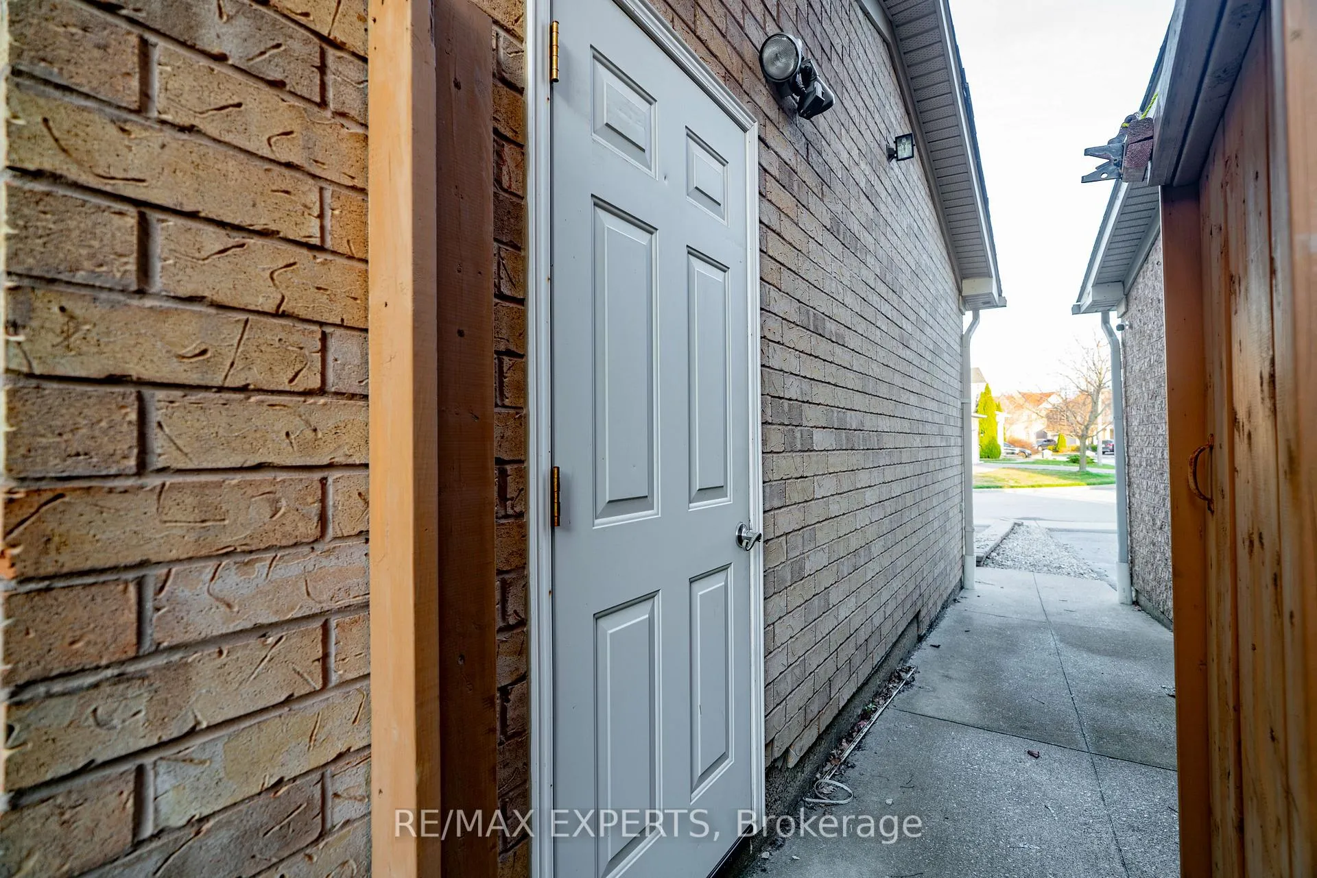 Photo 44 of 96 Sedgewick Circle, Brampton, Fletcher's Meadow — HOMEH