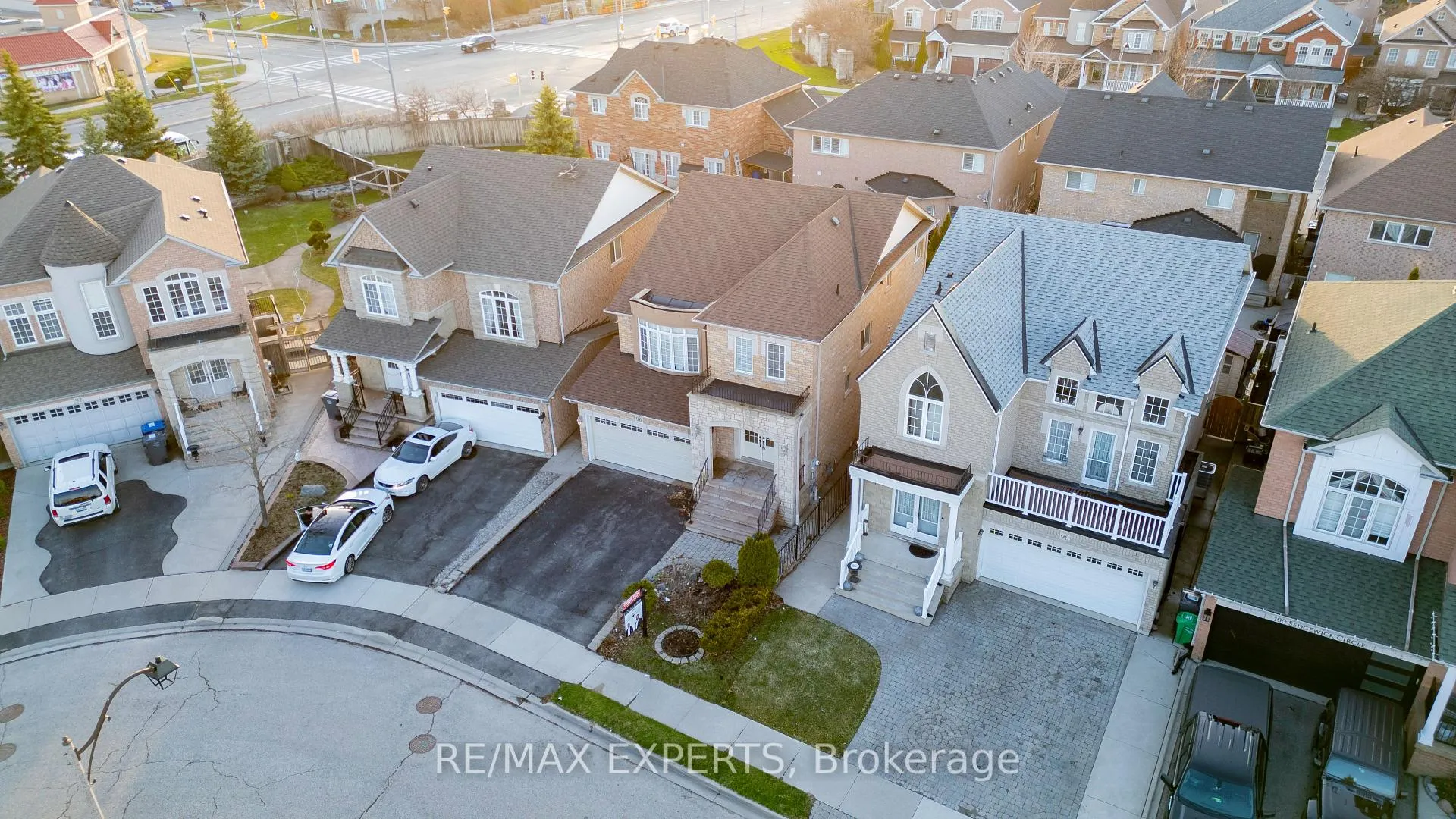 Photo 46 of 96 Sedgewick Circle, Brampton, Fletcher's Meadow — HOMEH