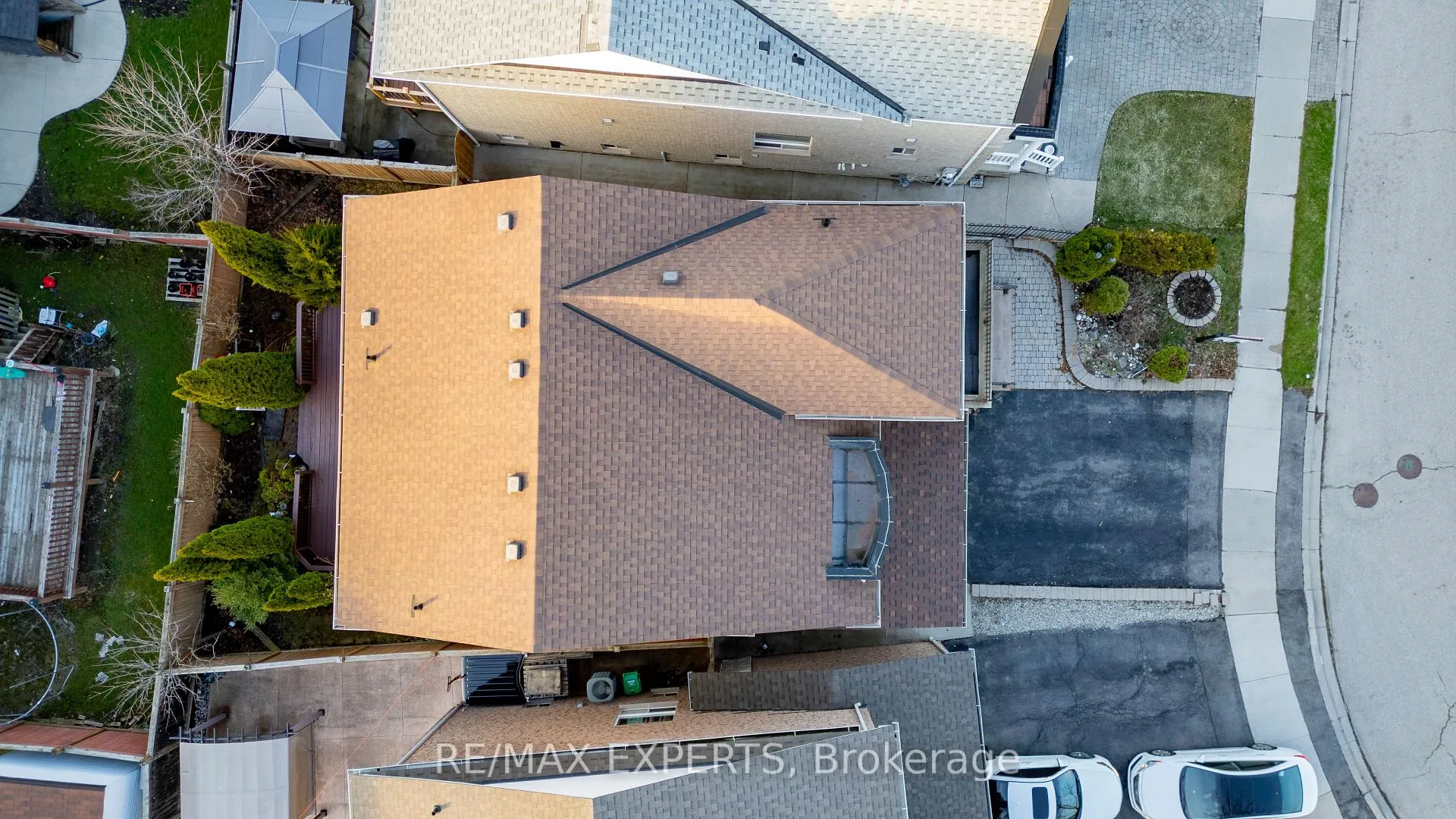 Photo 47 of 96 Sedgewick Circle, Brampton, Fletcher's Meadow — HOMEH