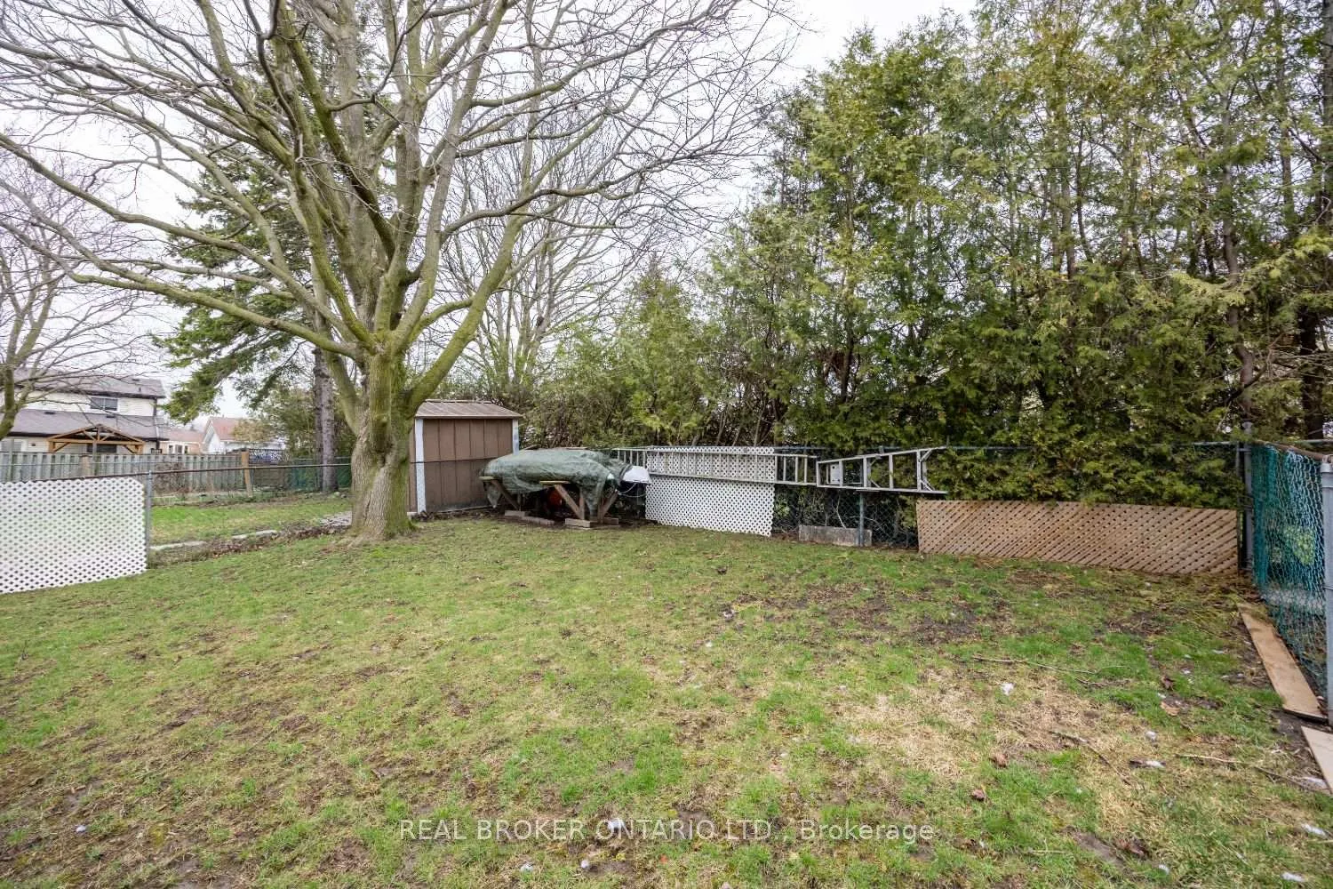 Photo 29 of 71 Roser Crescent, Clarington, Bowmanville — HOMEH