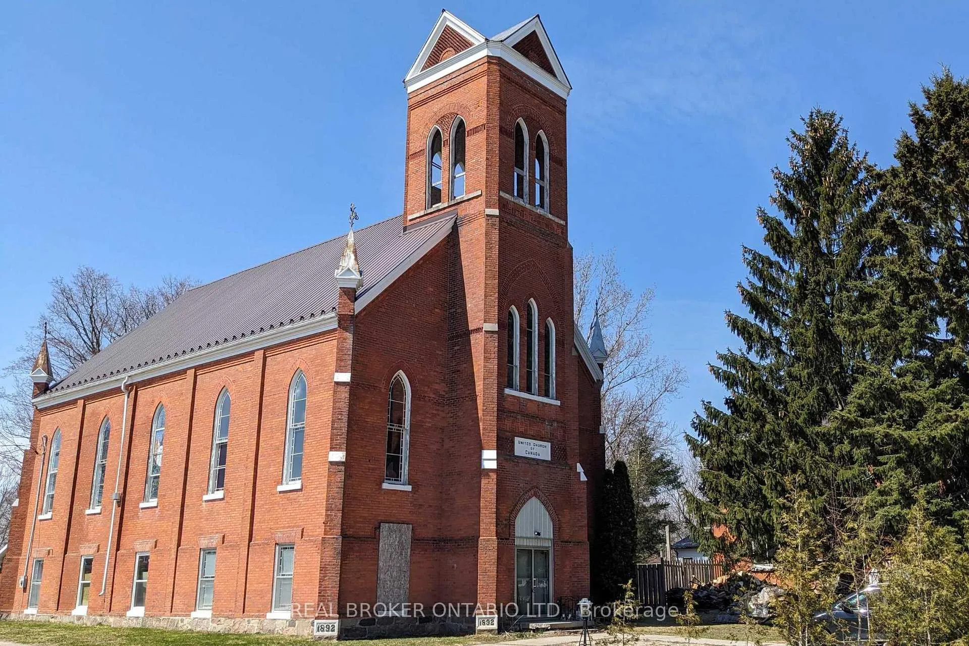 Photo 1 of 2048 Albert Street S, Howick — HOMEH