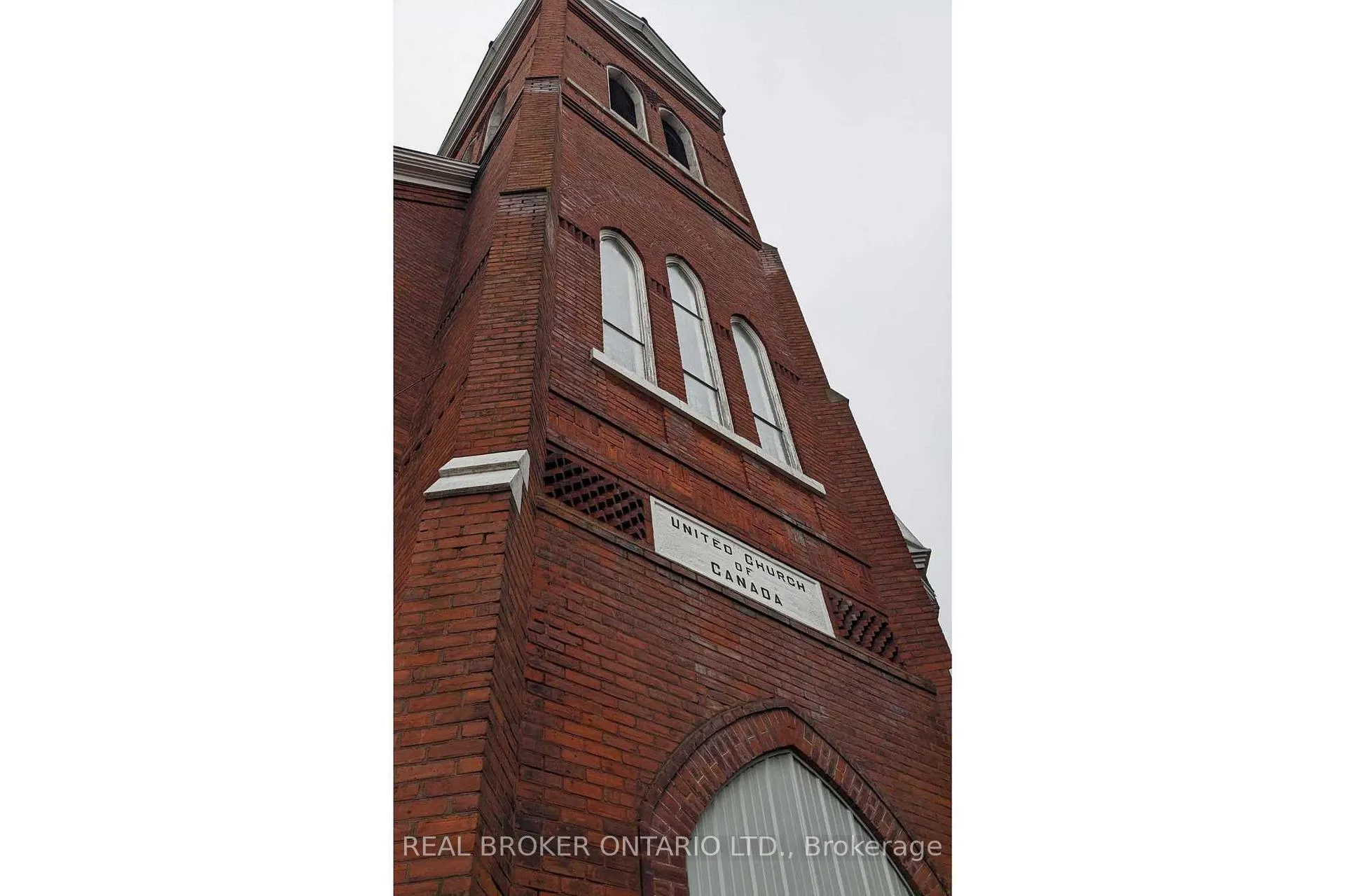 Photo 4 of 2048 Albert Street S, Howick — HOMEH